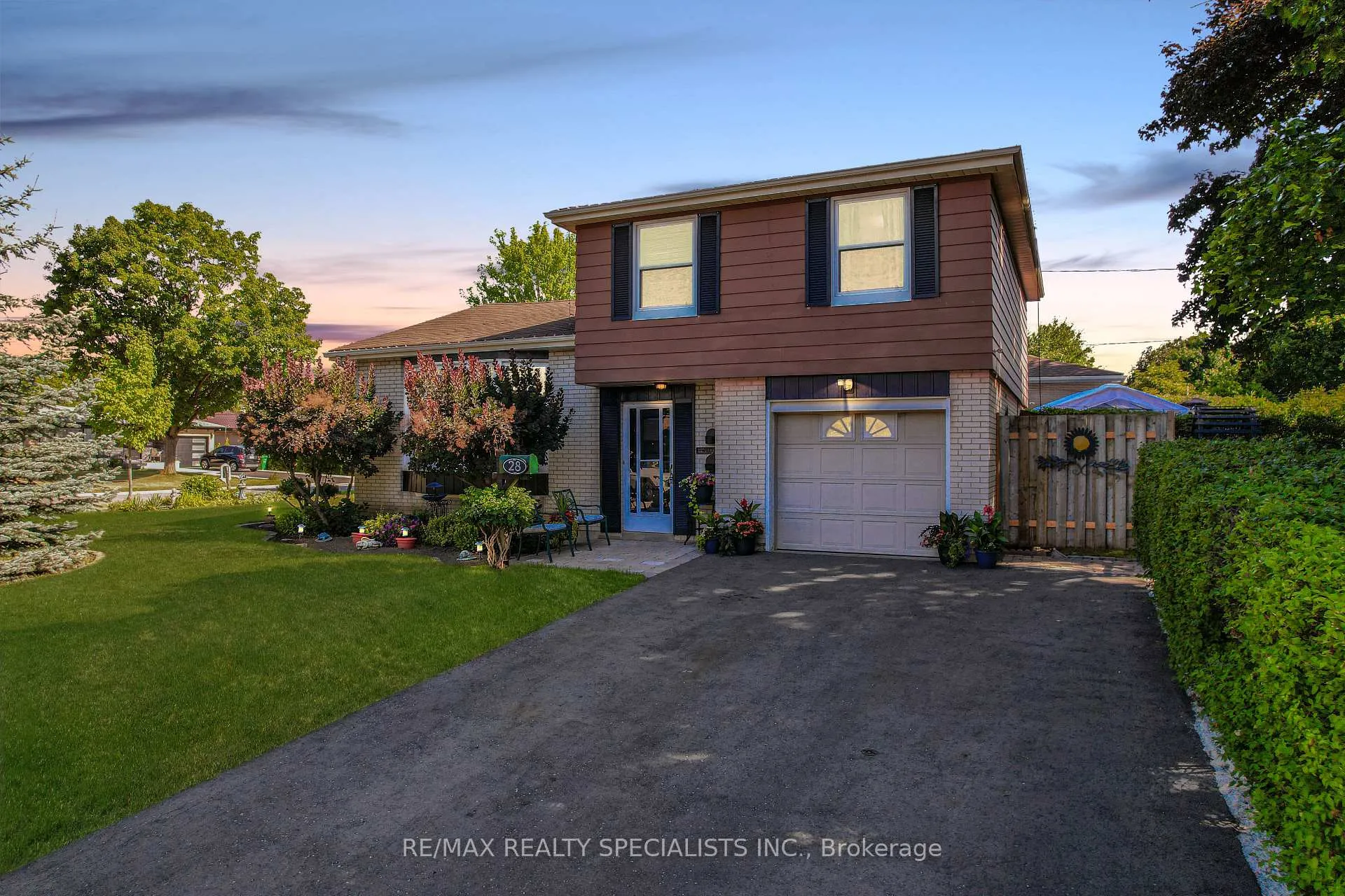 Front of 28 Bromley Crescent