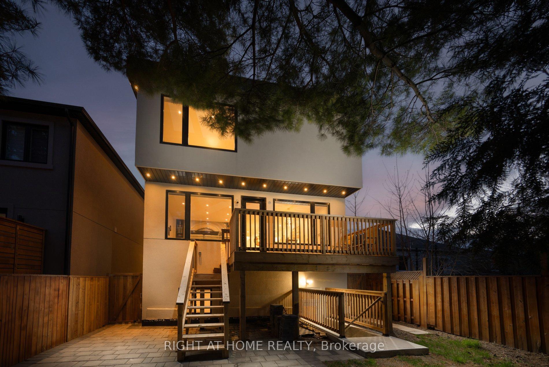Photo 2 of 29 Machockie Road, Toronto, East York — HOMEH