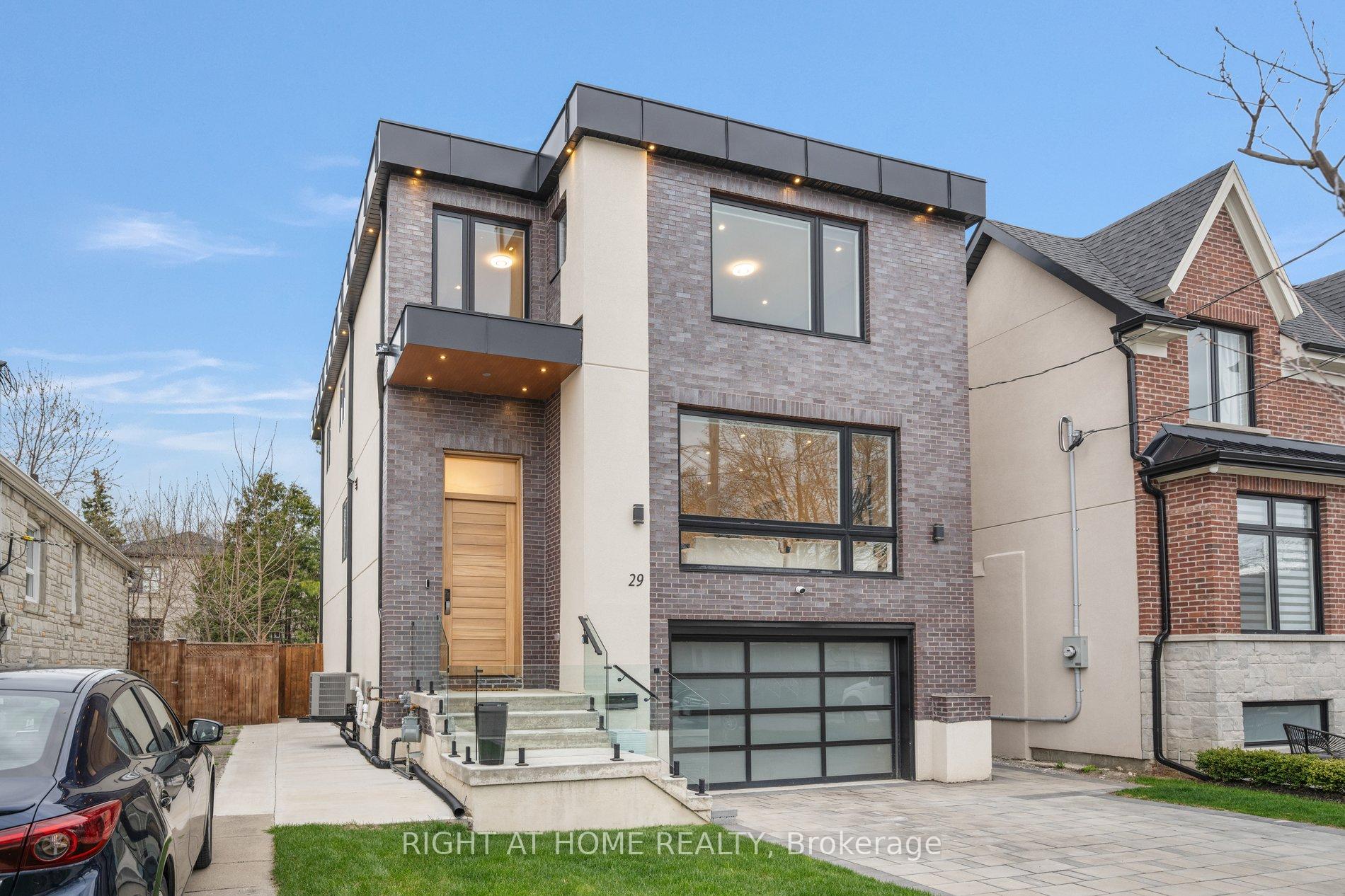 Photo 4 of 29 Machockie Road, Toronto, East York — HOMEH