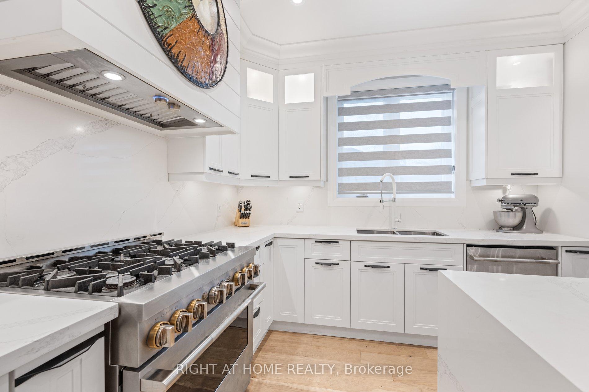 Photo 18 of 29 Machockie Road, Toronto, East York — HOMEH