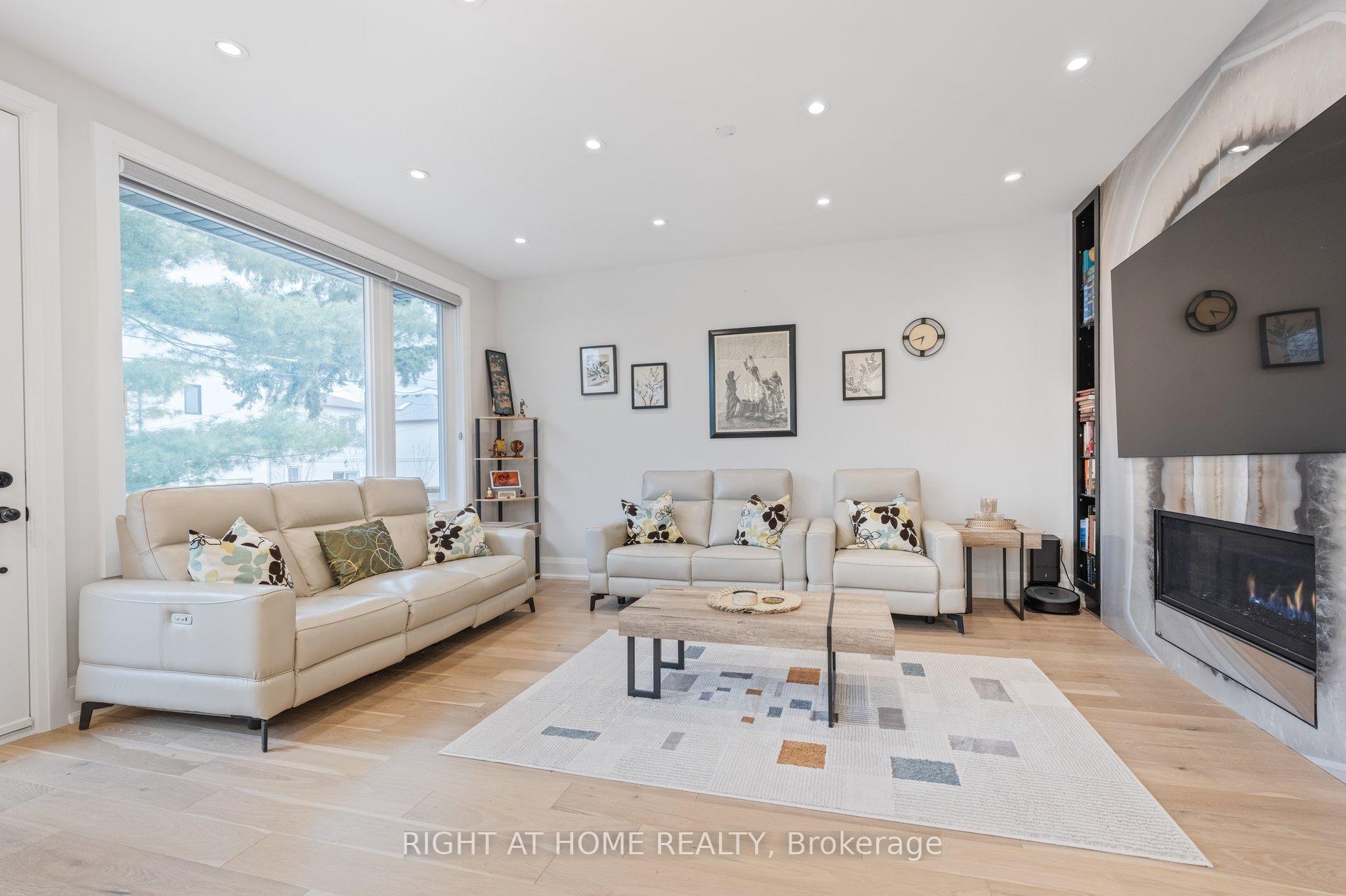 Photo 21 of 29 Machockie Road, Toronto, East York — HOMEH
