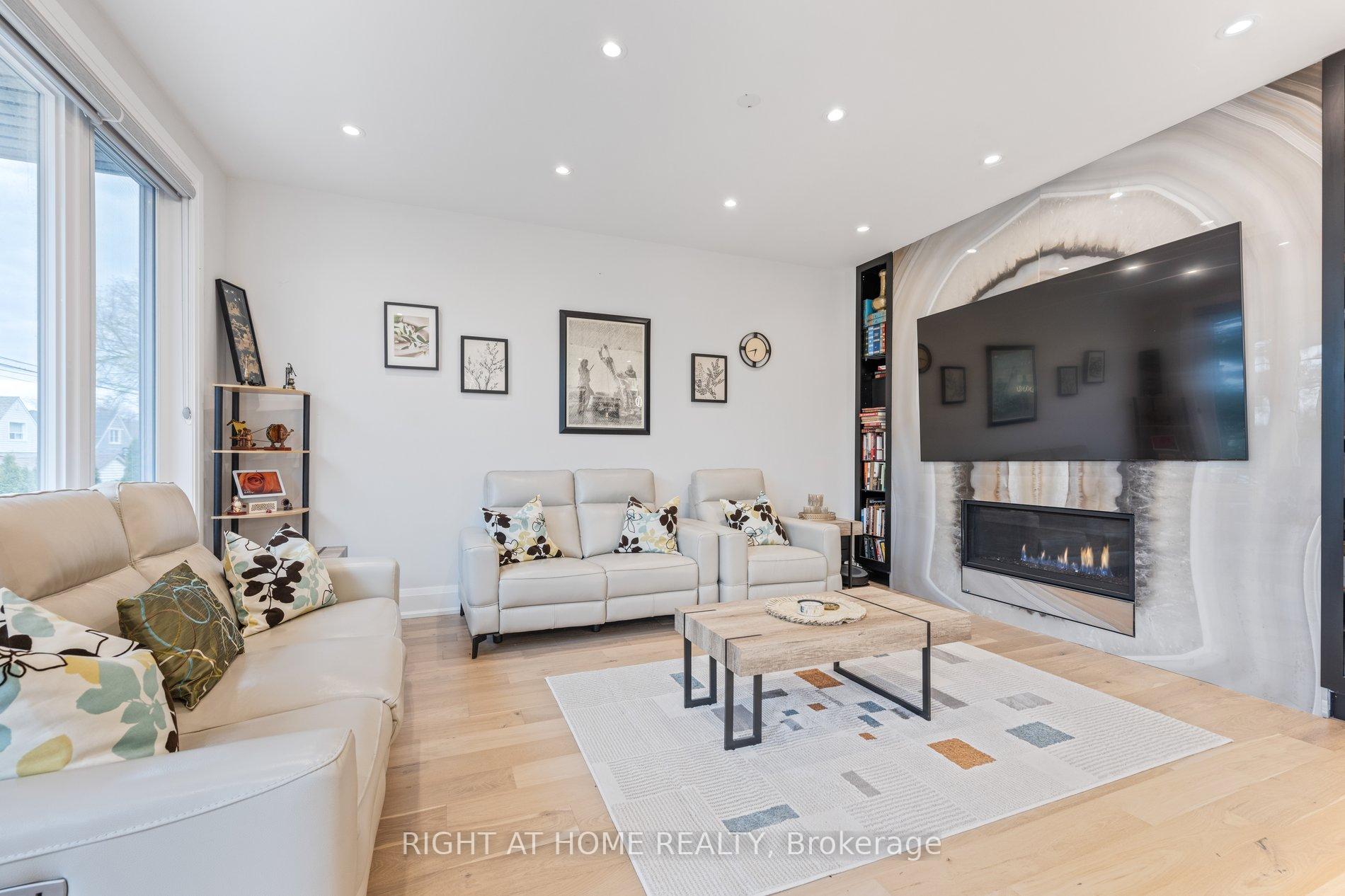 Photo 22 of 29 Machockie Road, Toronto, East York — HOMEH