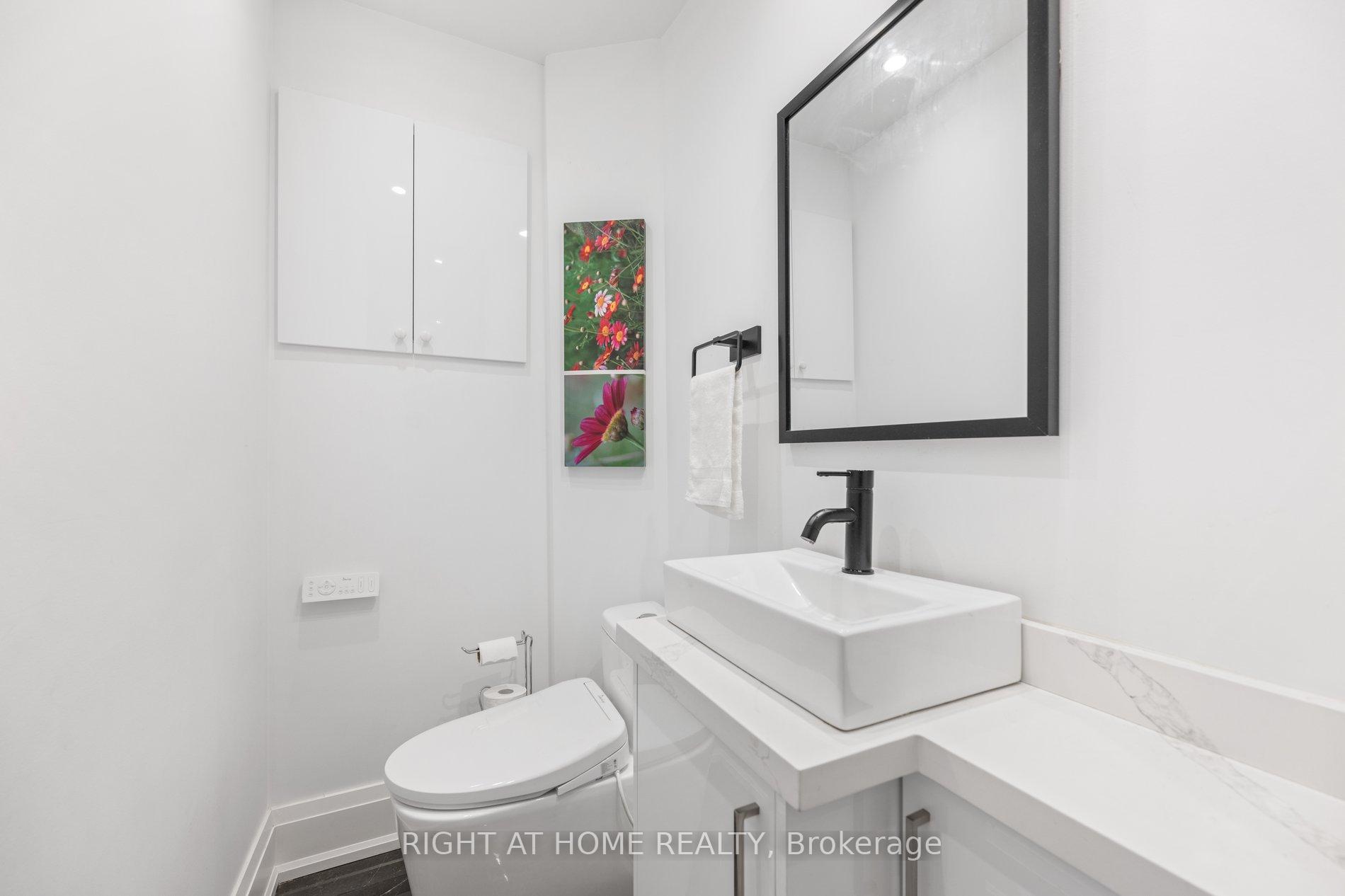 Photo 24 of 29 Machockie Road, Toronto, East York — HOMEH