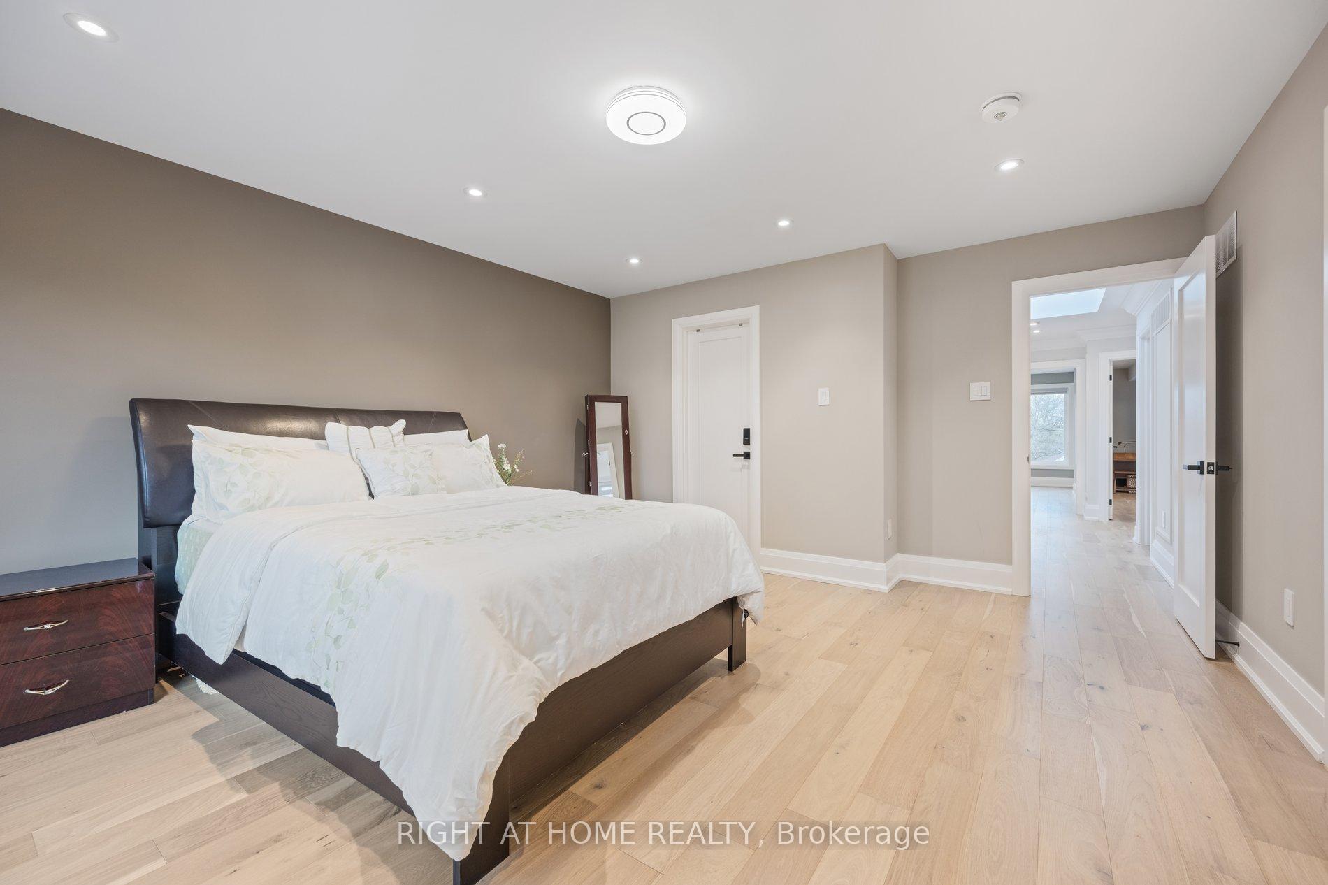 Photo 28 of 29 Machockie Road, Toronto, East York — HOMEH