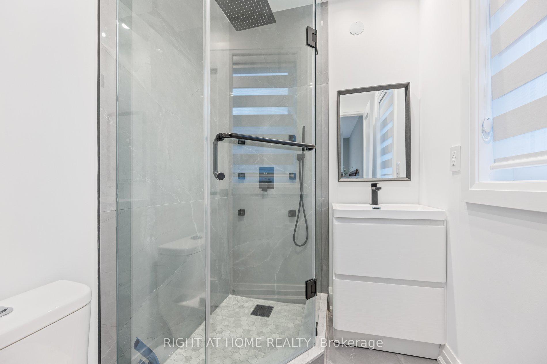 Photo 35 of 29 Machockie Road, Toronto, East York — HOMEH