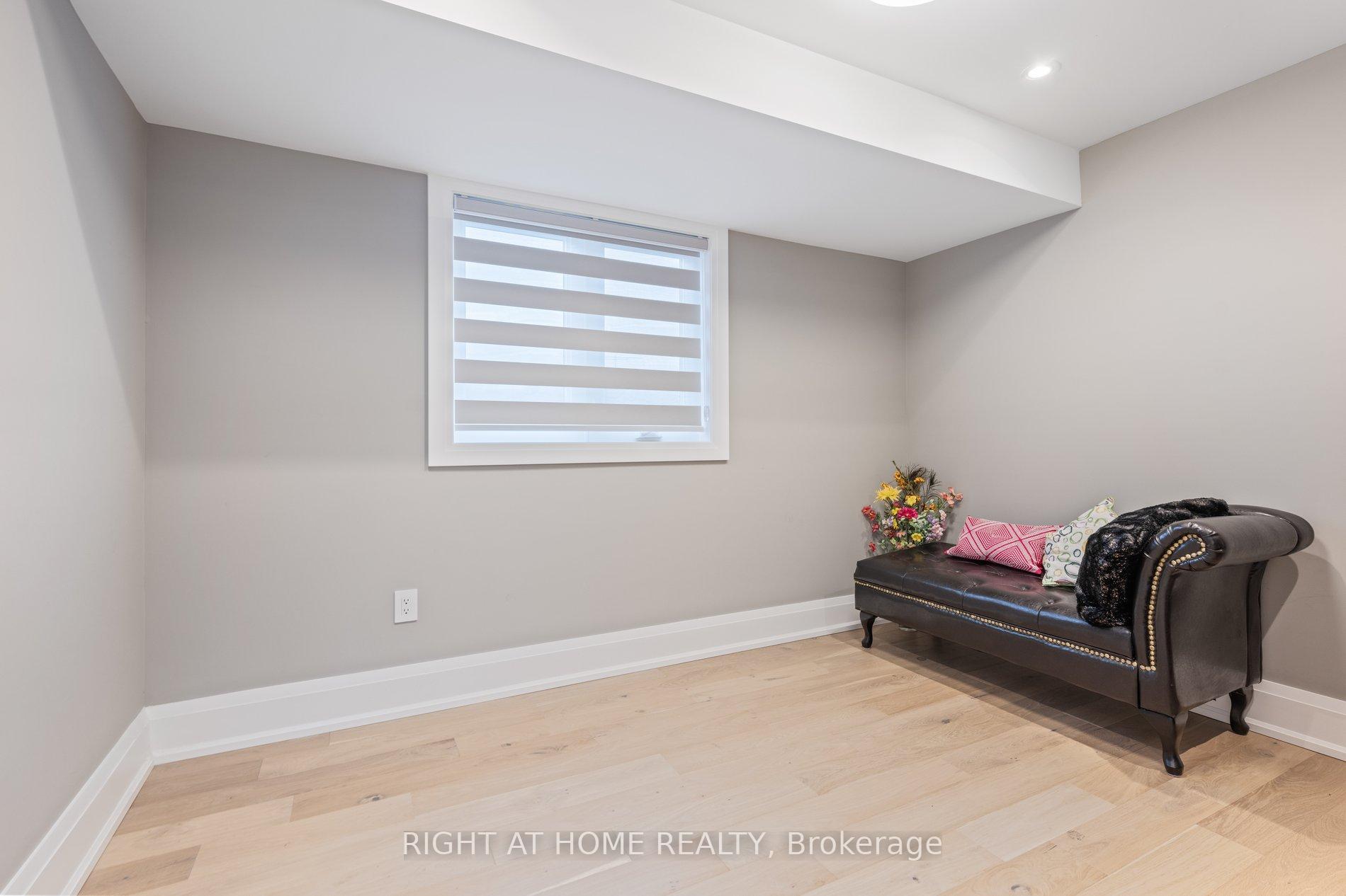 Photo 37 of 29 Machockie Road, Toronto, East York — HOMEH