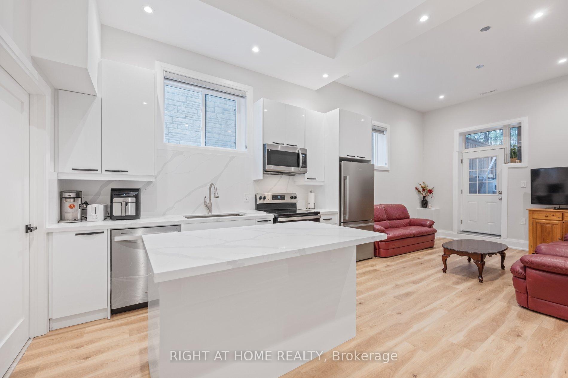 Photo 41 of 29 Machockie Road, Toronto, East York — HOMEH