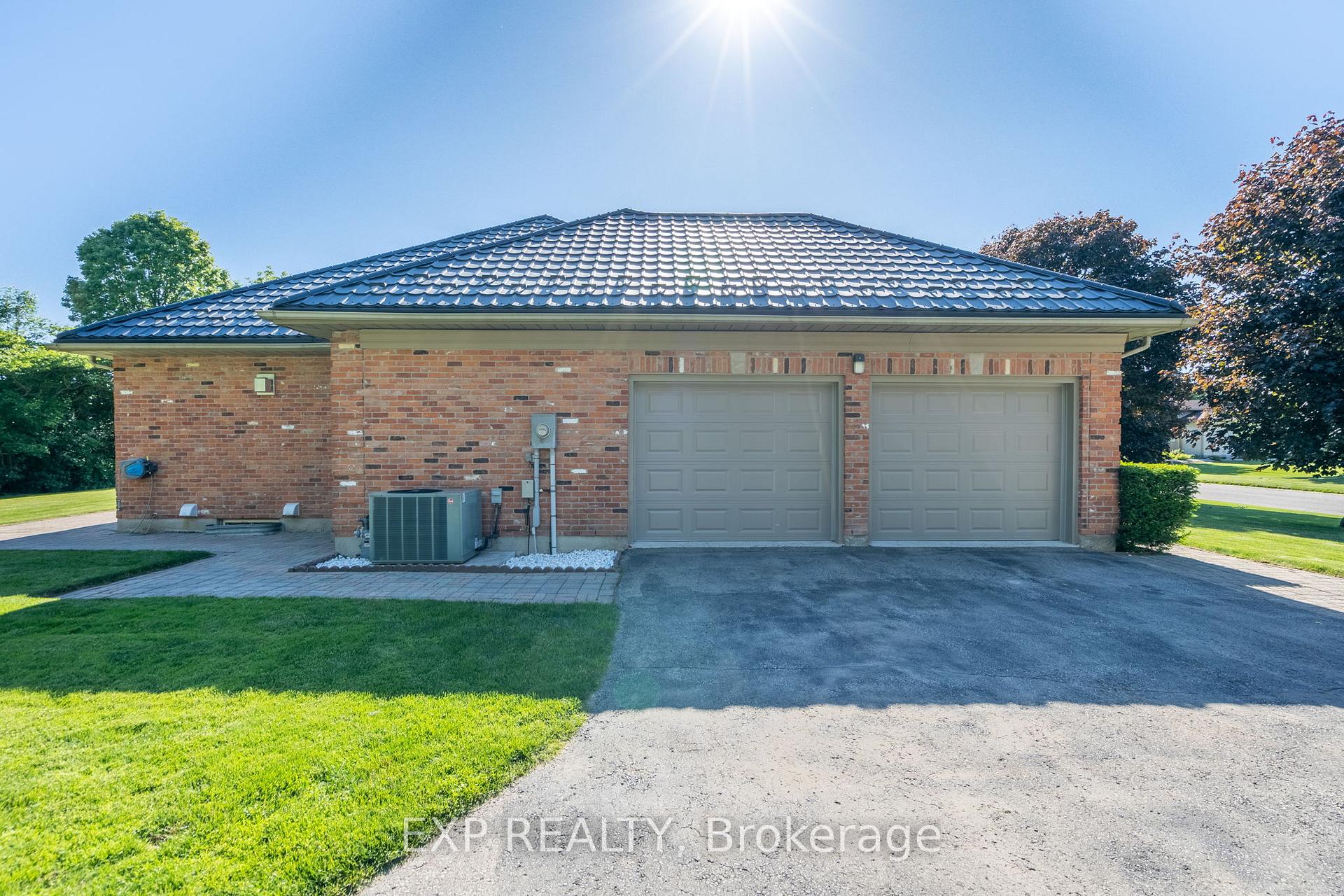 Photo 30 of 31 Wright Street, Thames Centre, Nilestown — HOMEH