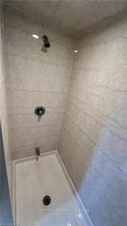 Photo 15 of 194 Esther Crescent, Thorold, Hurricane/Merrittville — HOMEH