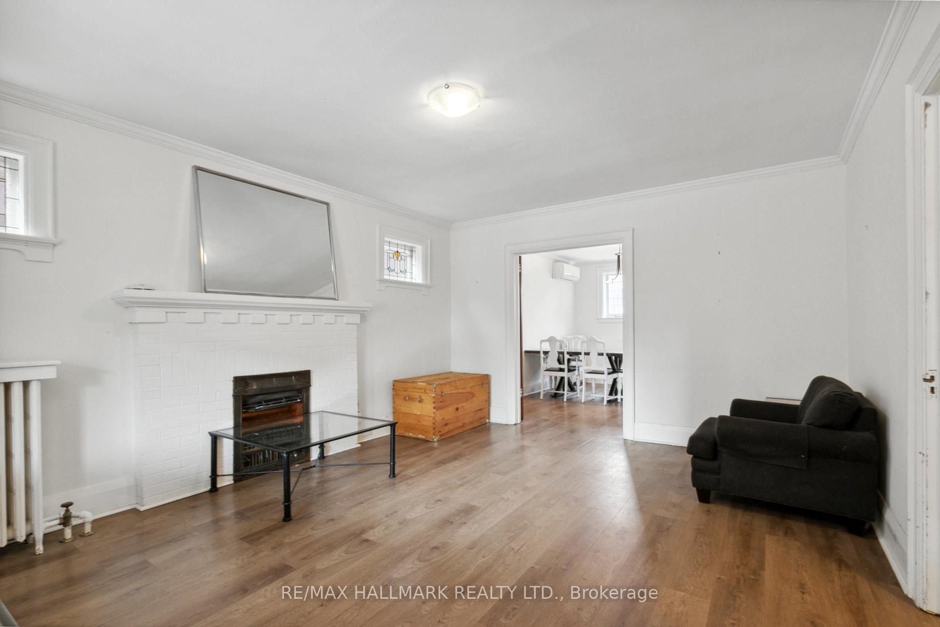 Photo 7 of 10 Dearbourne Avenue, Toronto, North Riverdale — HOMEH