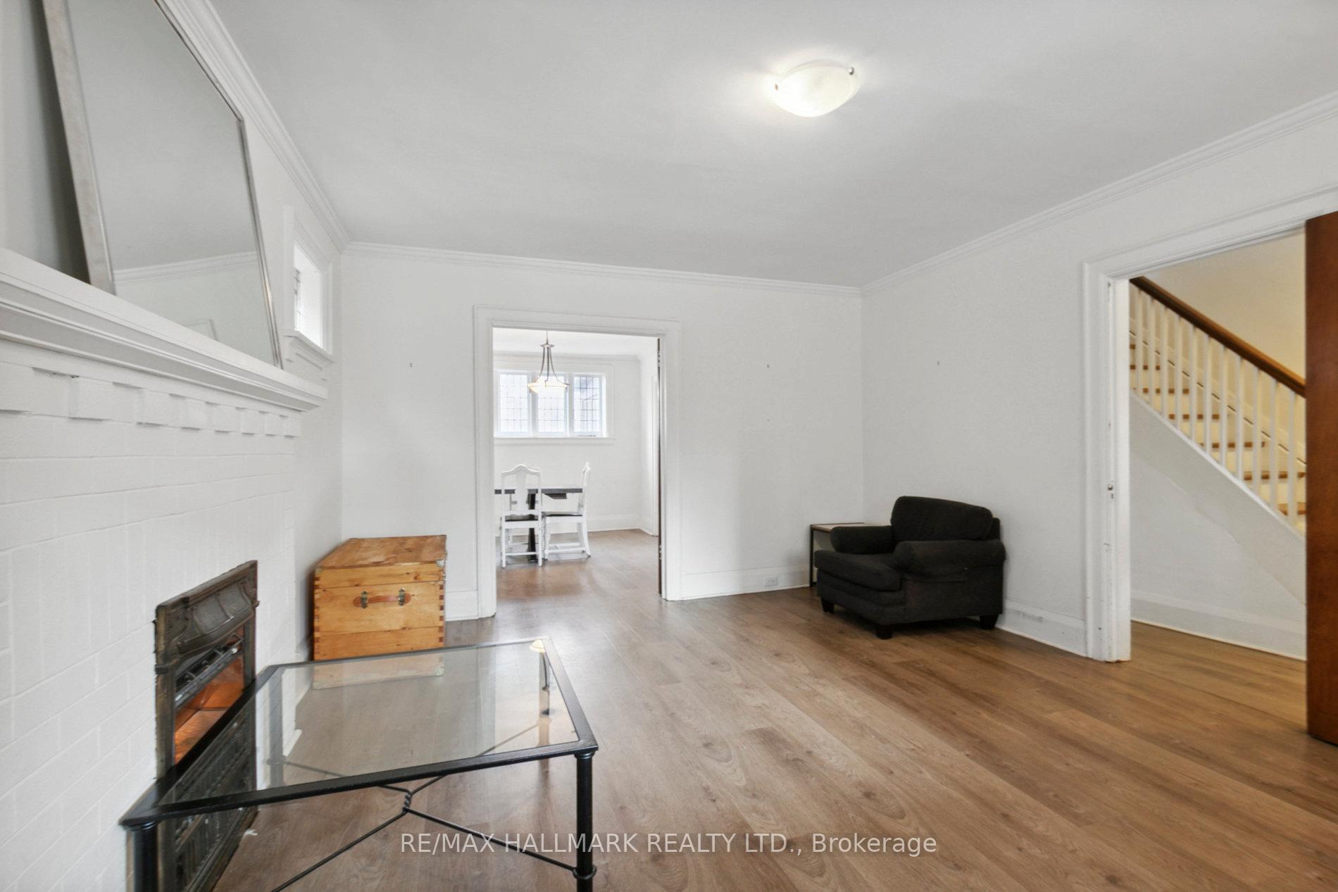 Photo 8 of 10 Dearbourne Avenue, Toronto, North Riverdale — HOMEH