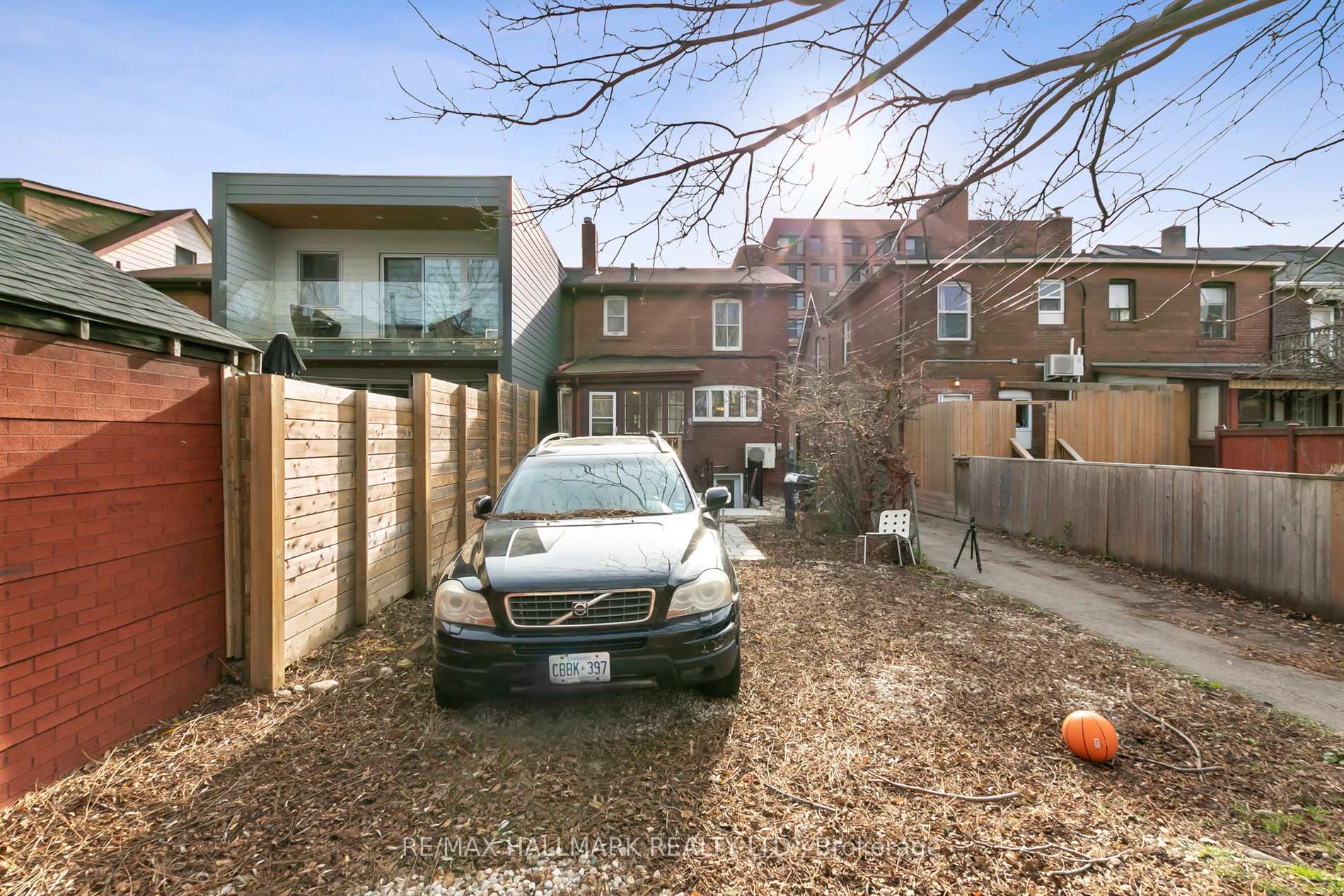 Photo 33 of 10 Dearbourne Avenue, Toronto, North Riverdale — HOMEH