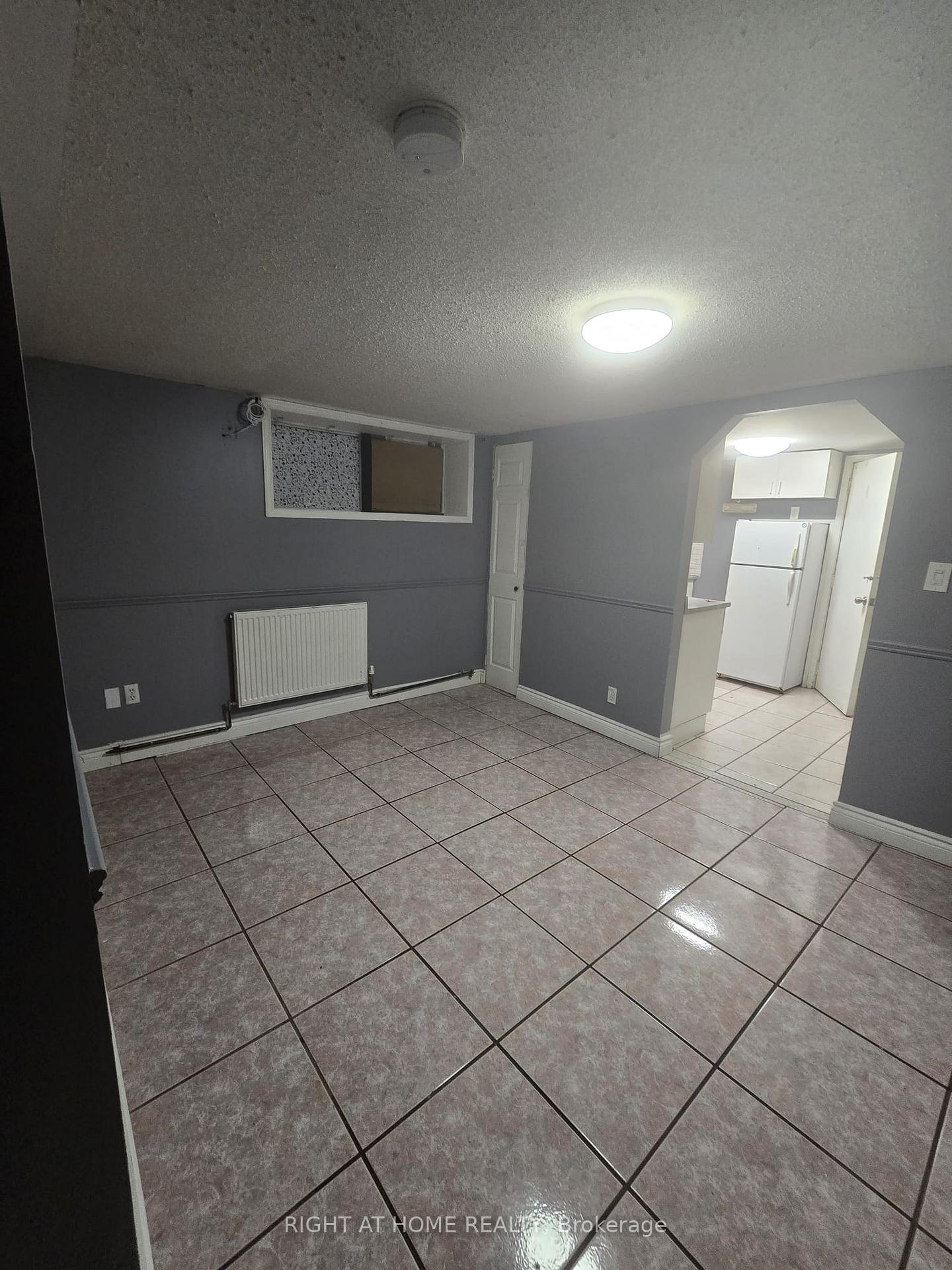 Photo 5 of Unit B1, 342 Northcliffe Boulevard W, Toronto, Oakwood Village — HOMEH