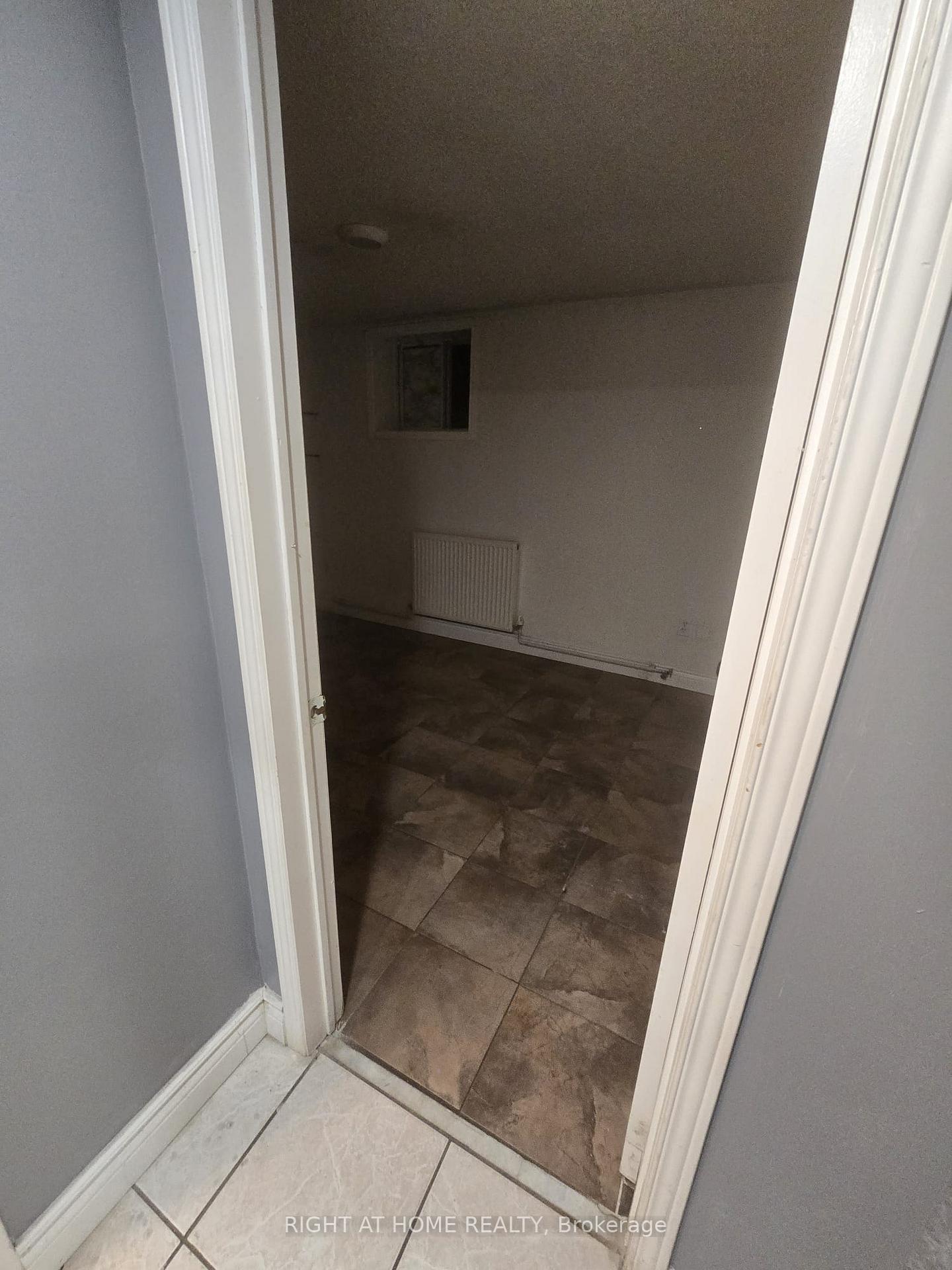 Photo 6 of Unit B1, 342 Northcliffe Boulevard W, Toronto, Oakwood Village — HOMEH