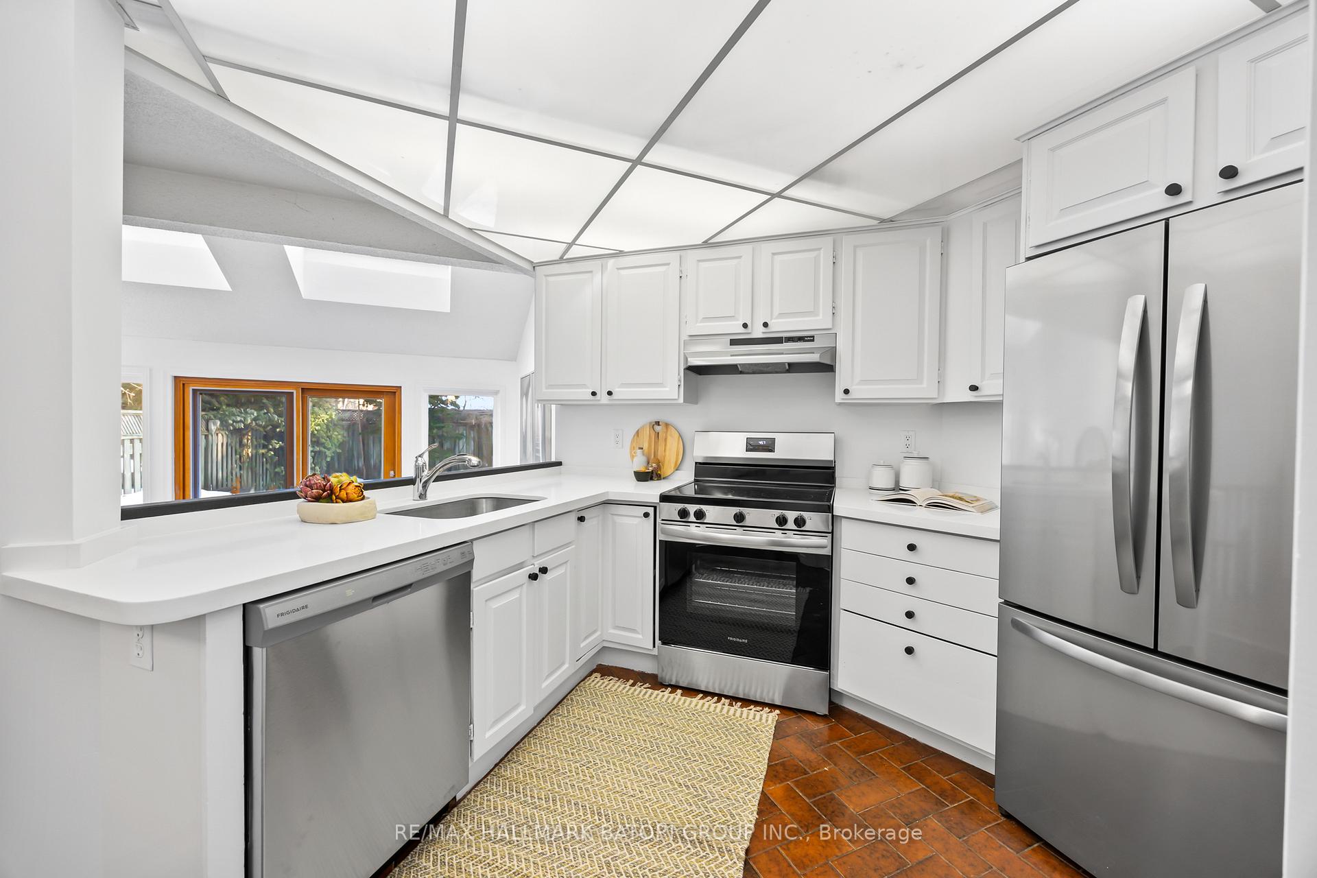 Photo 7 of 125 Glengarry Avenue, Toronto, Lawrence Park North — HOMEH