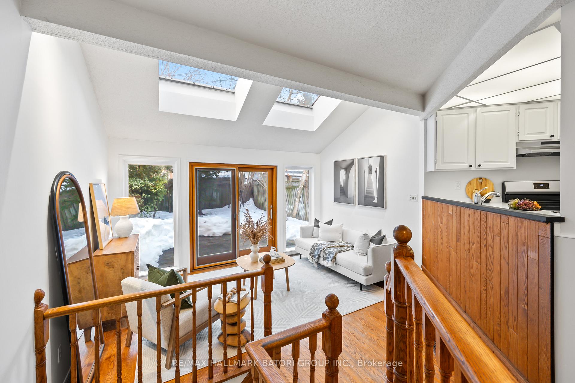 Photo 11 of 125 Glengarry Avenue, Toronto, Lawrence Park North — HOMEH