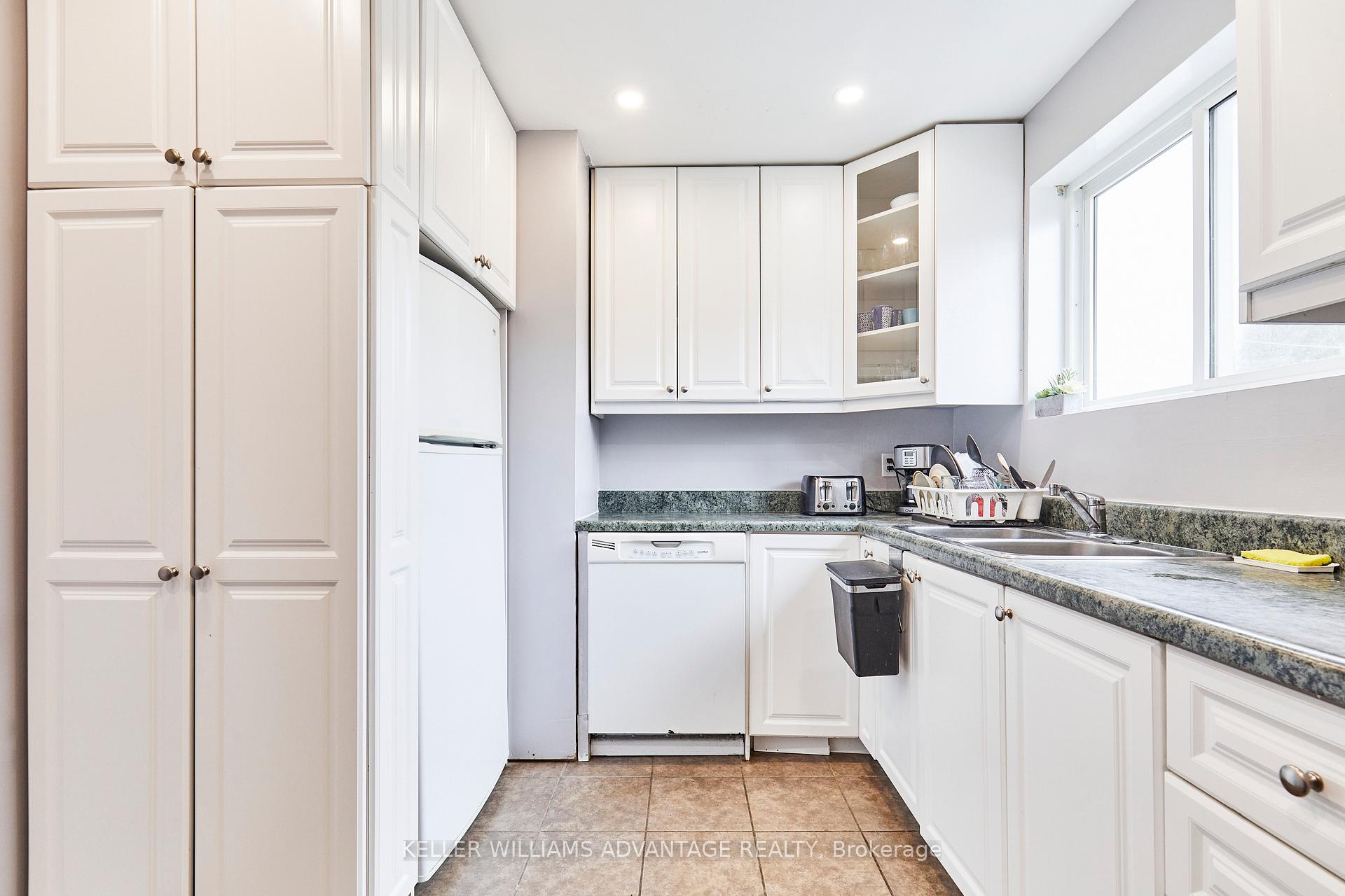 Photo 5 of 9 Chapman Avenue, Toronto, O'Connor-Parkview — HOMEH