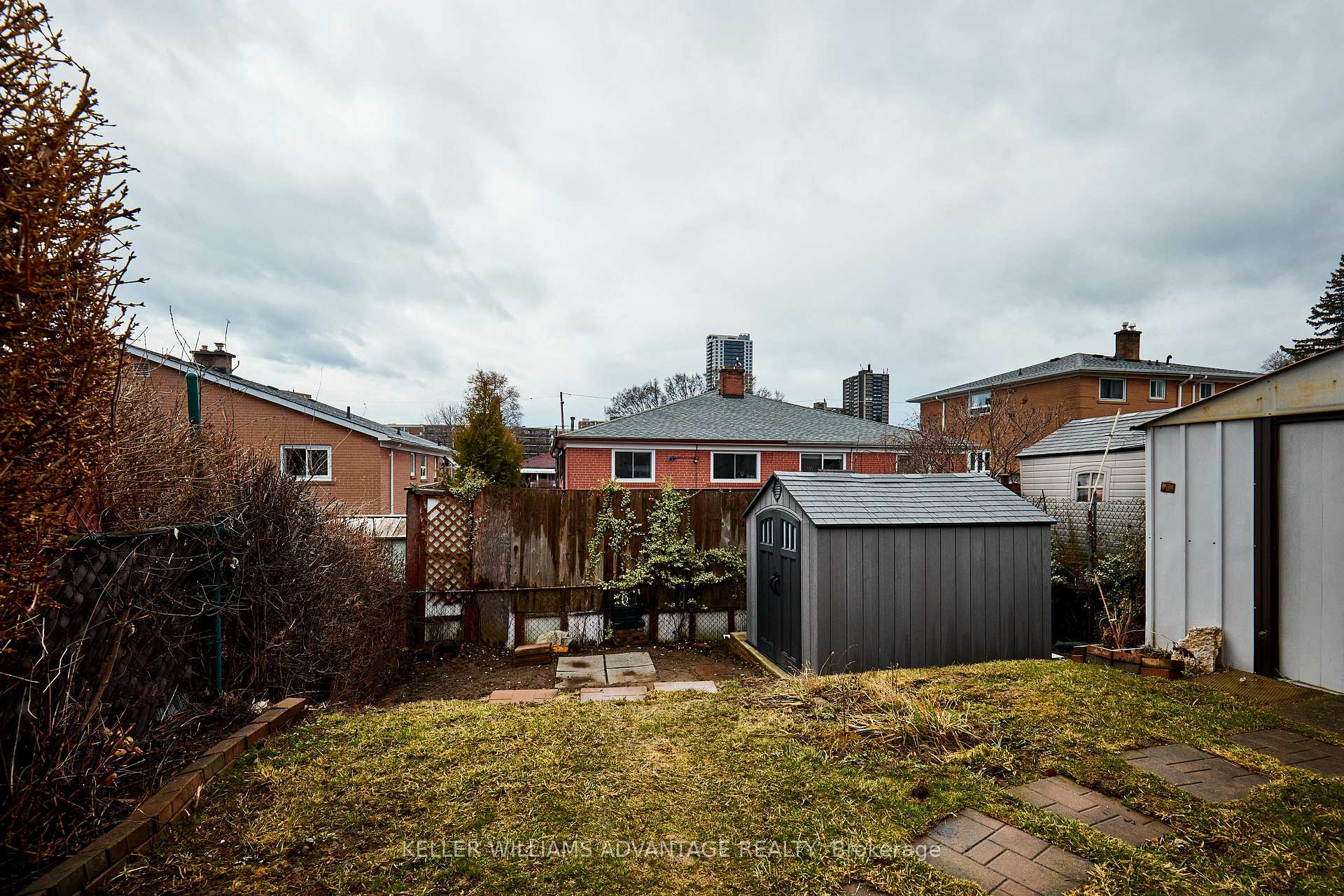Photo 38 of 9 Chapman Avenue, Toronto, O'Connor-Parkview — HOMEH