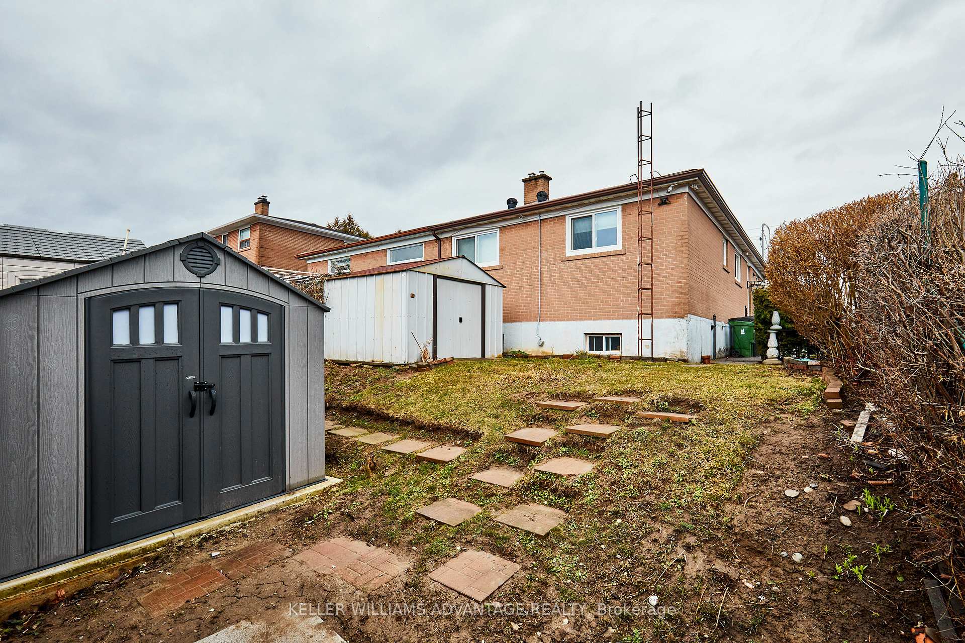 Photo 39 of 9 Chapman Avenue, Toronto, O'Connor-Parkview — HOMEH