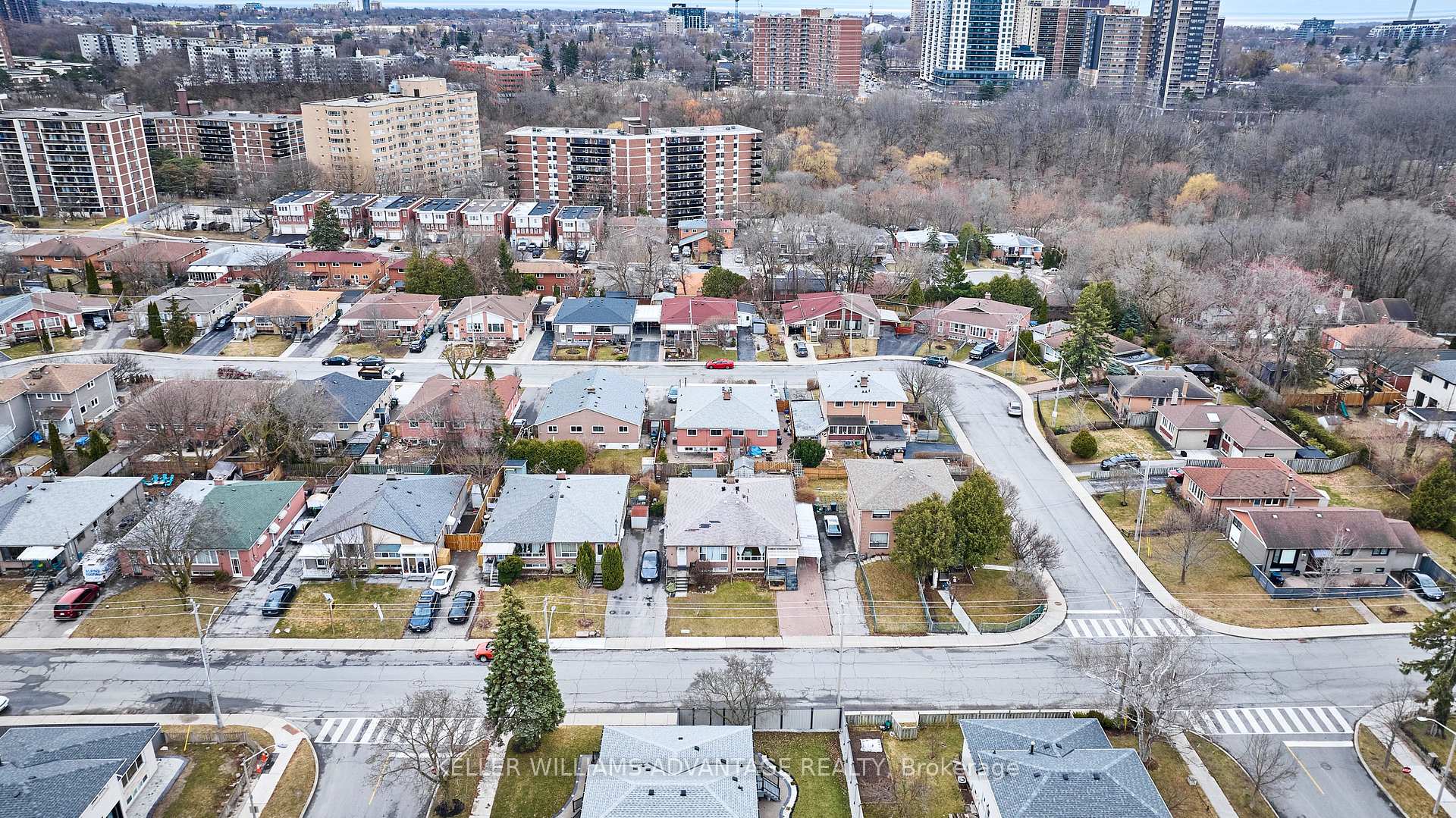 Photo 41 of 9 Chapman Avenue, Toronto, O'Connor-Parkview — HOMEH