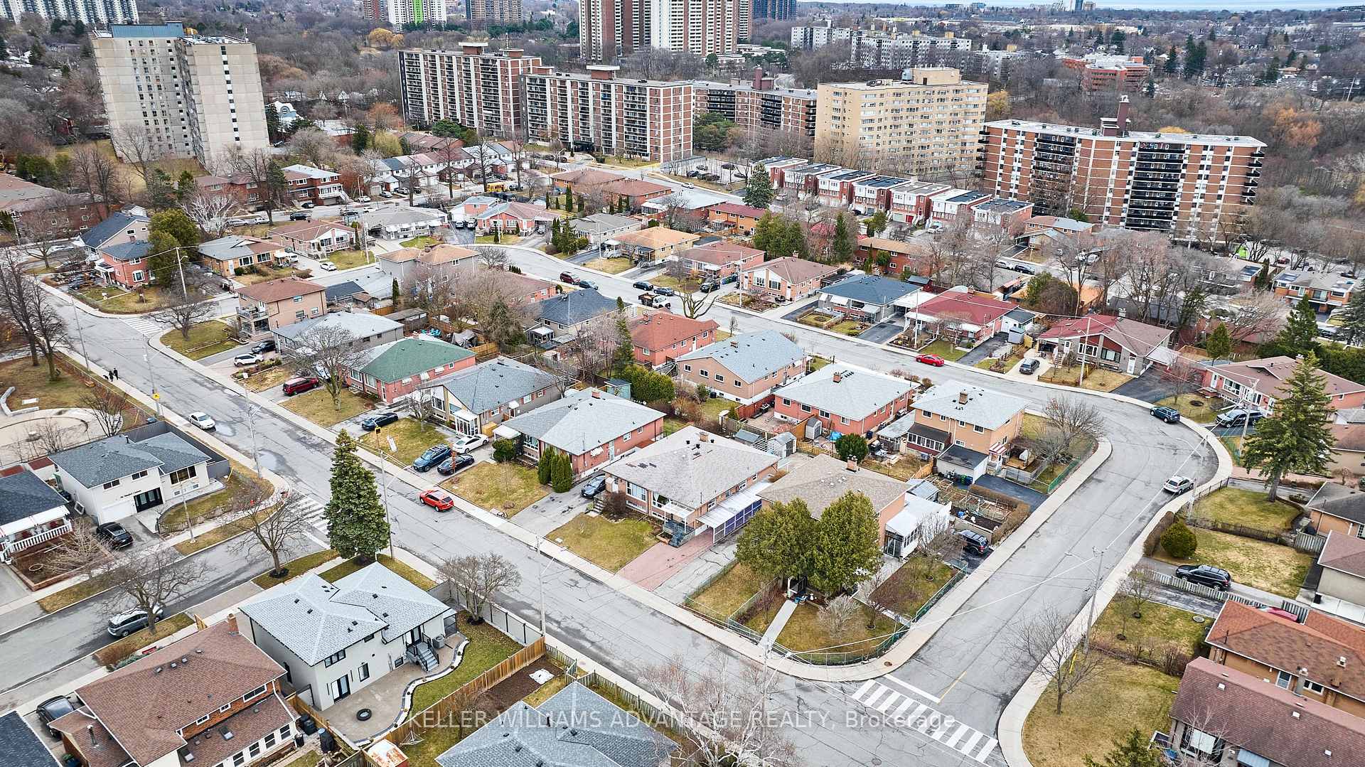 Photo 42 of 9 Chapman Avenue, Toronto, O'Connor-Parkview — HOMEH