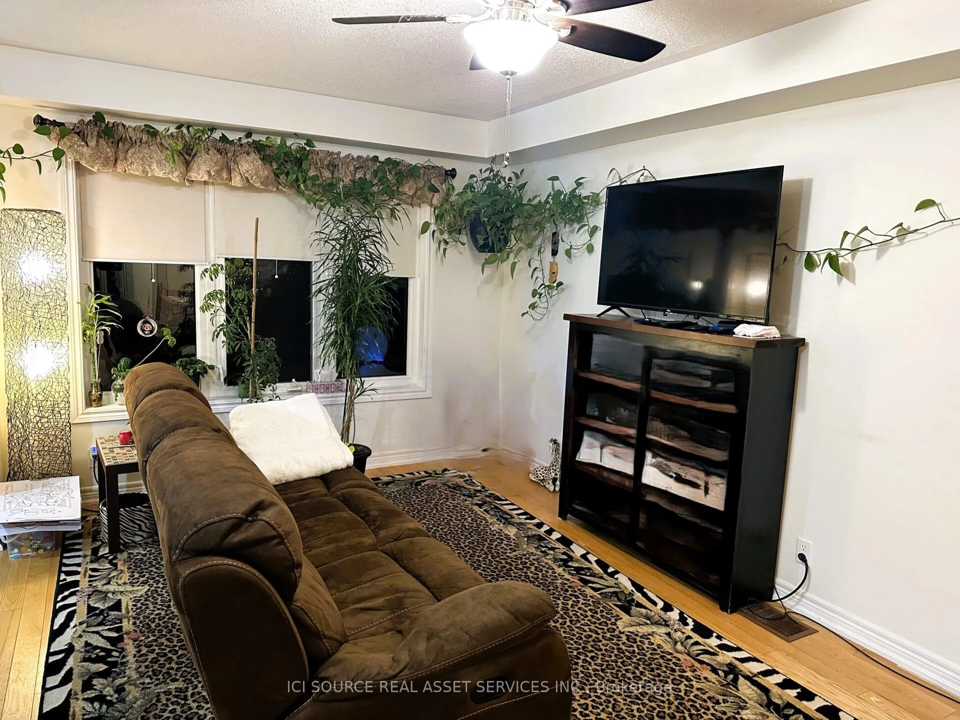 Photo 6 of 29 Tabaret Crescent, Oshawa, Windfields — HOMEH