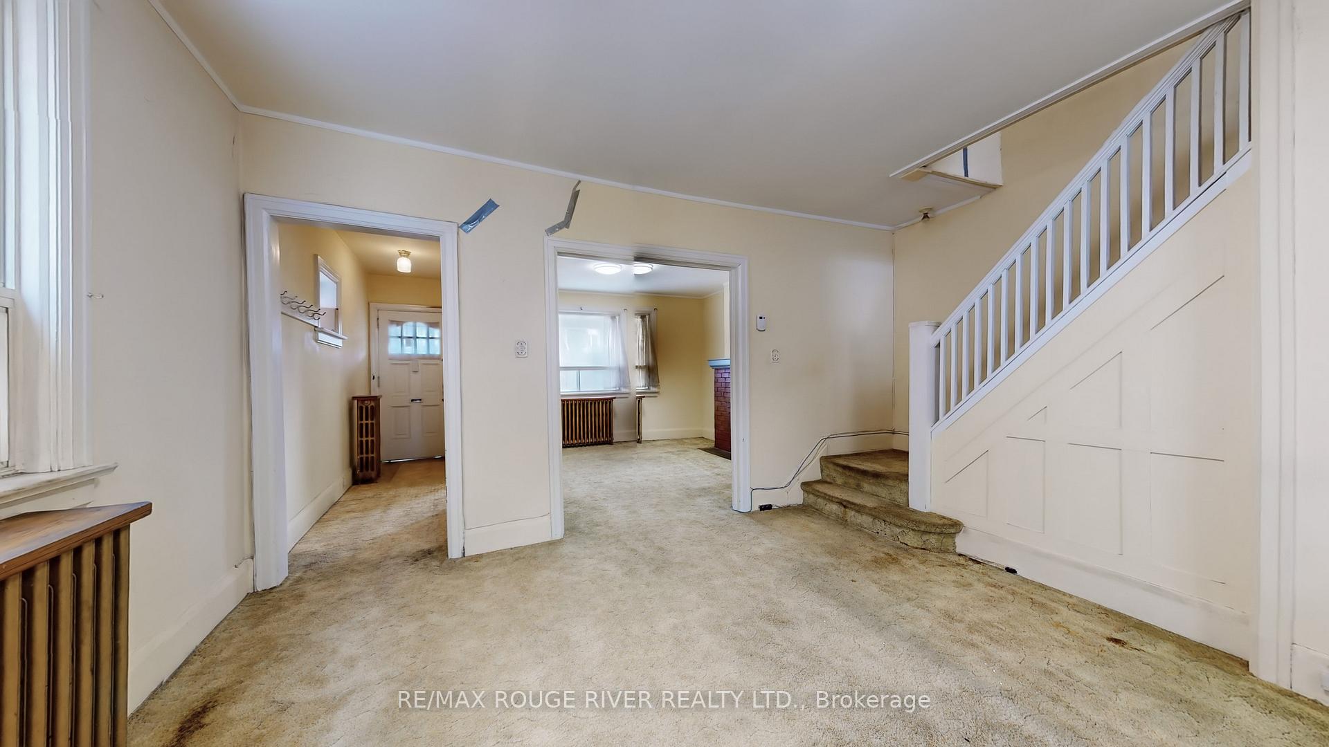 Photo 8 of 218 Dewhurst Boulevard N, Toronto, Danforth Village-East York — HOMEH