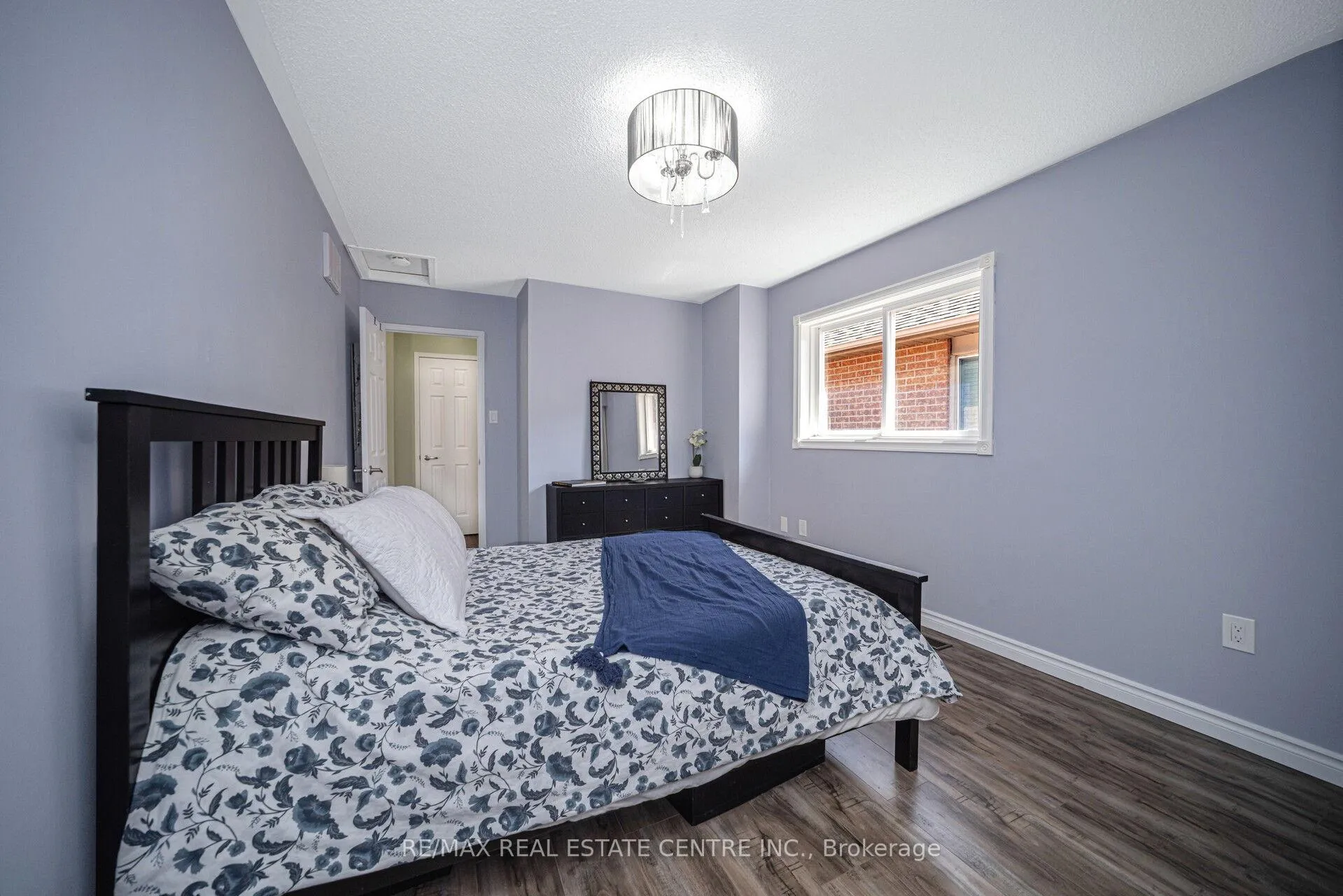 Photo 21 of 19 Silkwood Crescent, Brampton, Brampton West — HOMEH