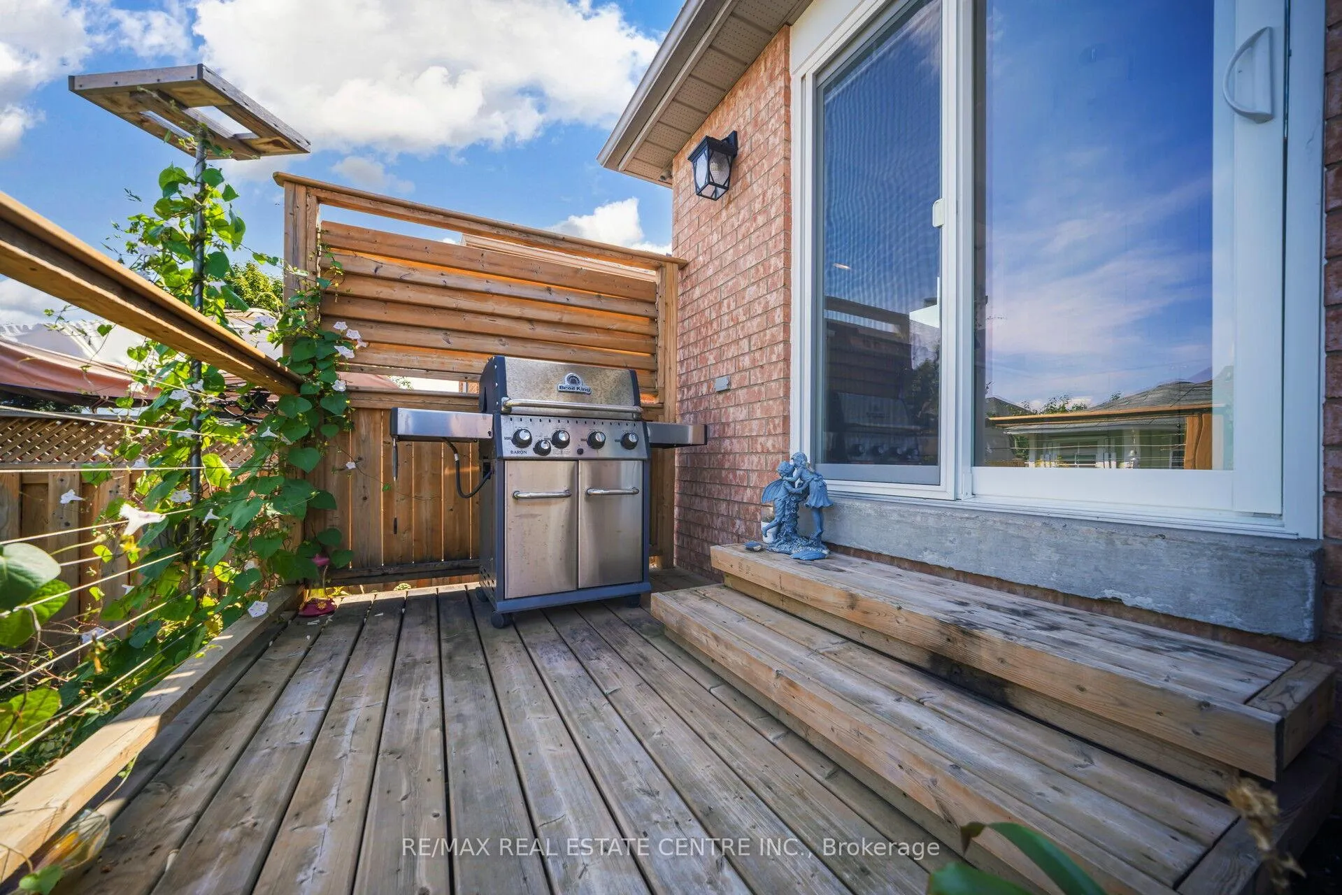 Photo 35 of 19 Silkwood Crescent, Brampton, Brampton West — HOMEH