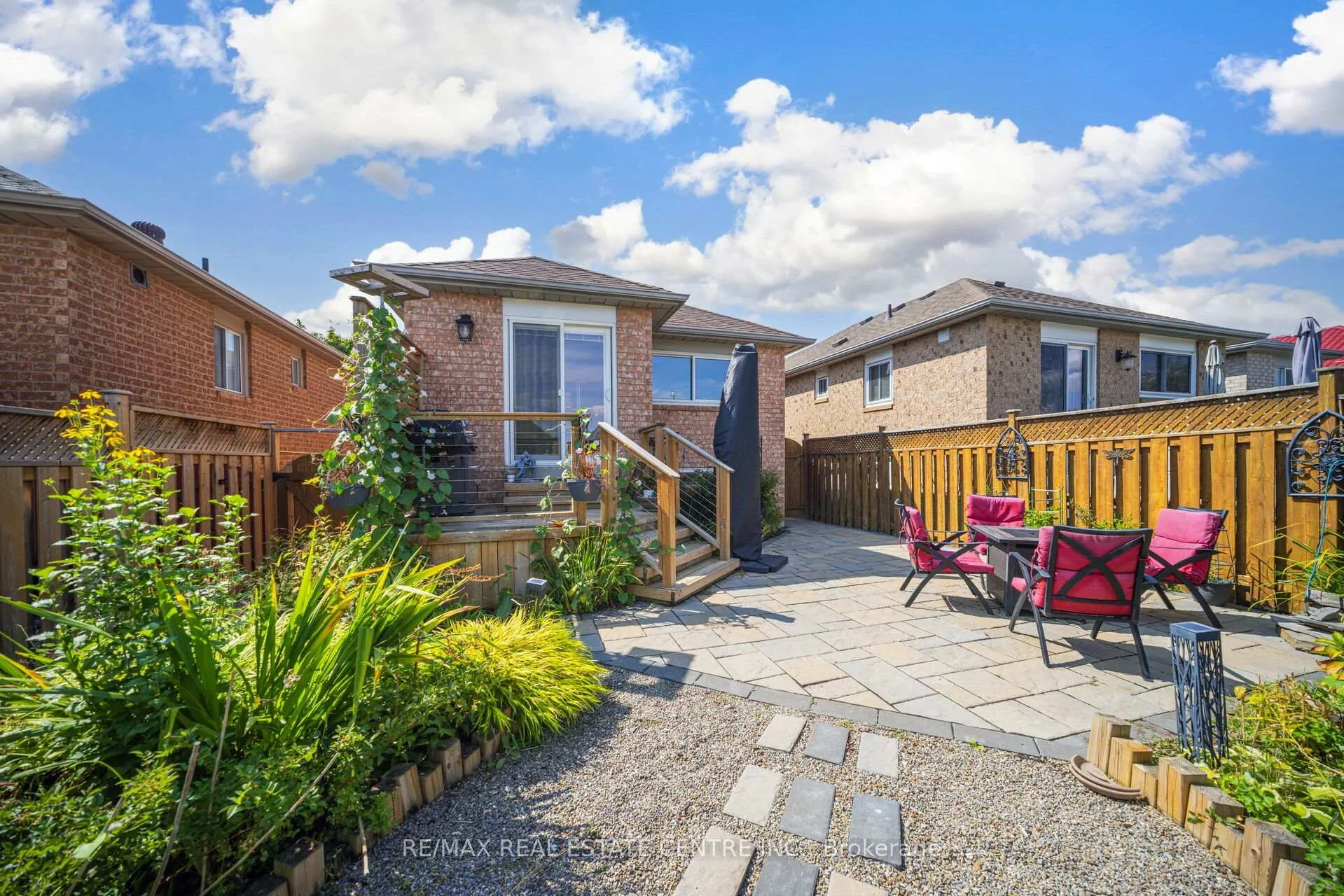Photo 40 of 19 Silkwood Crescent, Brampton, Brampton West — HOMEH