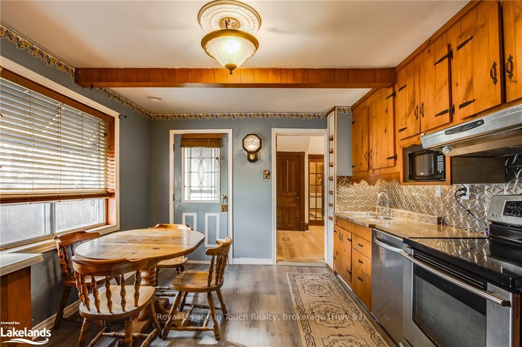 Photo 10 of 787 Fifth Avenue, Tay, Port McNicoll — HOMEH