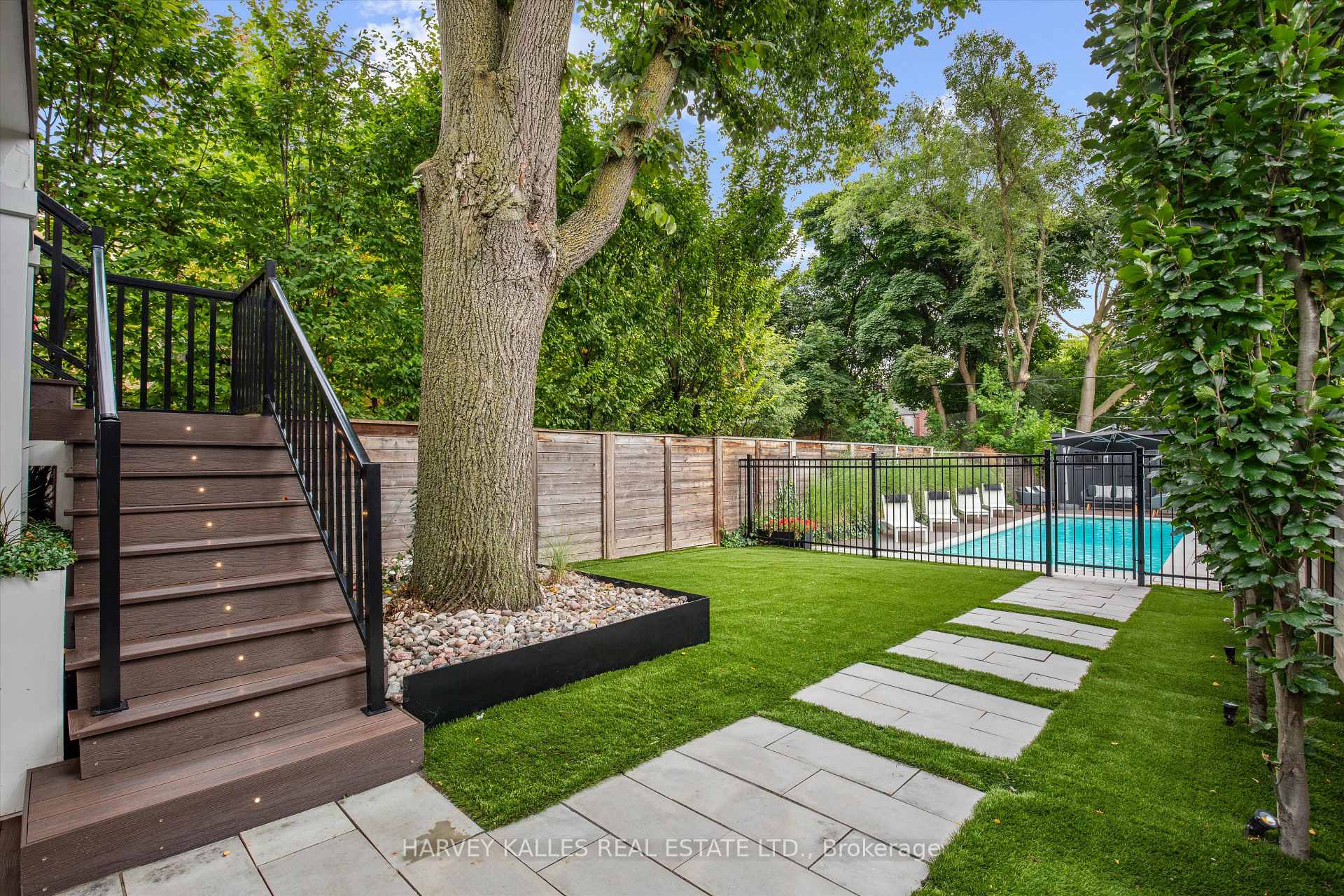 Photo 35 of 137 Ranleigh Avenue, Toronto, Lawrence Park North — HOMEH