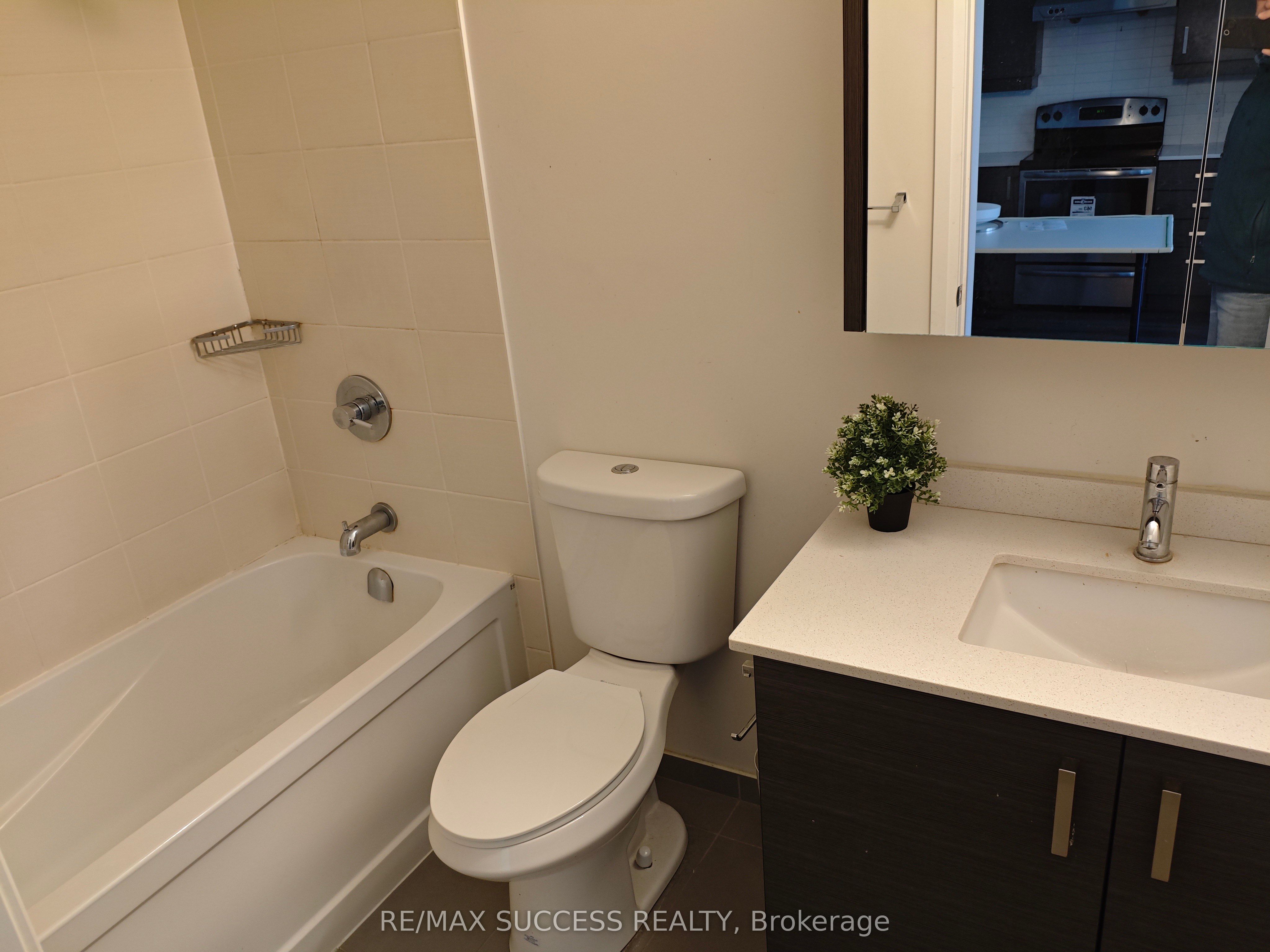 Photo 20 of Unit 108, 1 Uptown Drive, Markham, Unionville — HOMEH