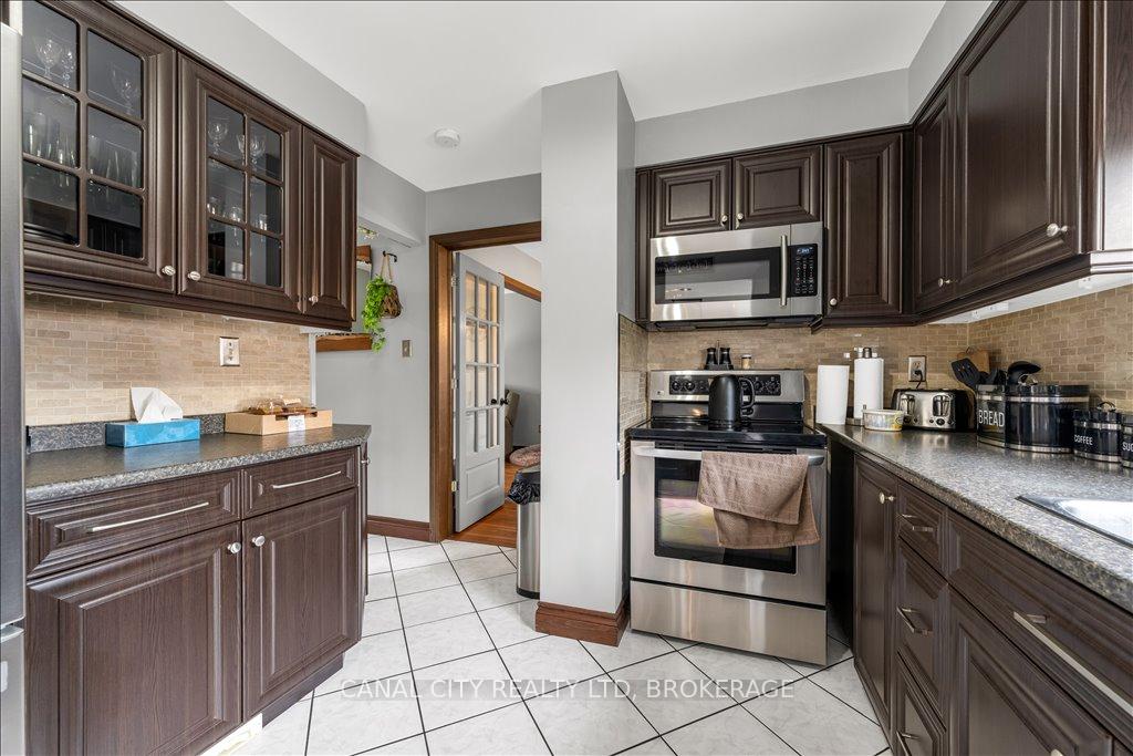 Photo 10 of 20 Capri Street, Thorold, Confederation Heights — HOMEH