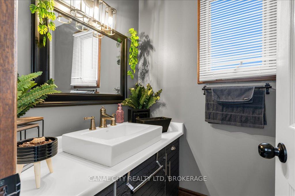 Photo 13 of 20 Capri Street, Thorold, Confederation Heights — HOMEH