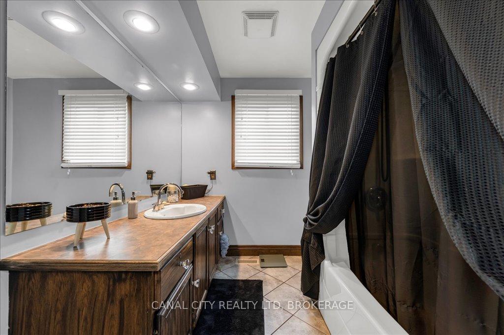 Photo 22 of 20 Capri Street, Thorold, Confederation Heights — HOMEH
