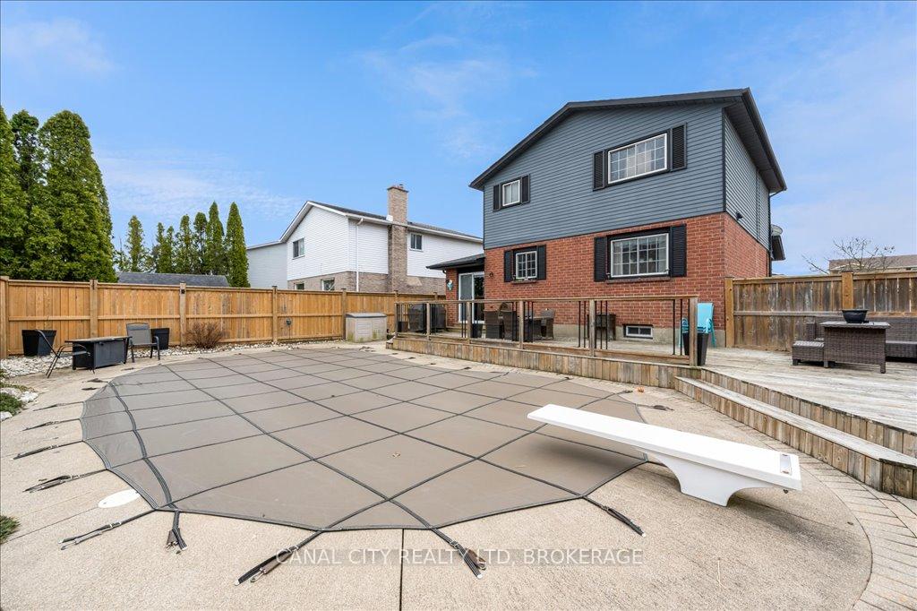 Photo 29 of 20 Capri Street, Thorold, Confederation Heights — HOMEH