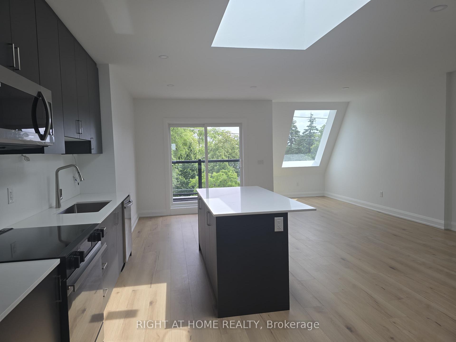 Photo 5 of Unit 3, 696 Winona Drive, Toronto, Oakwood Village — HOMEH