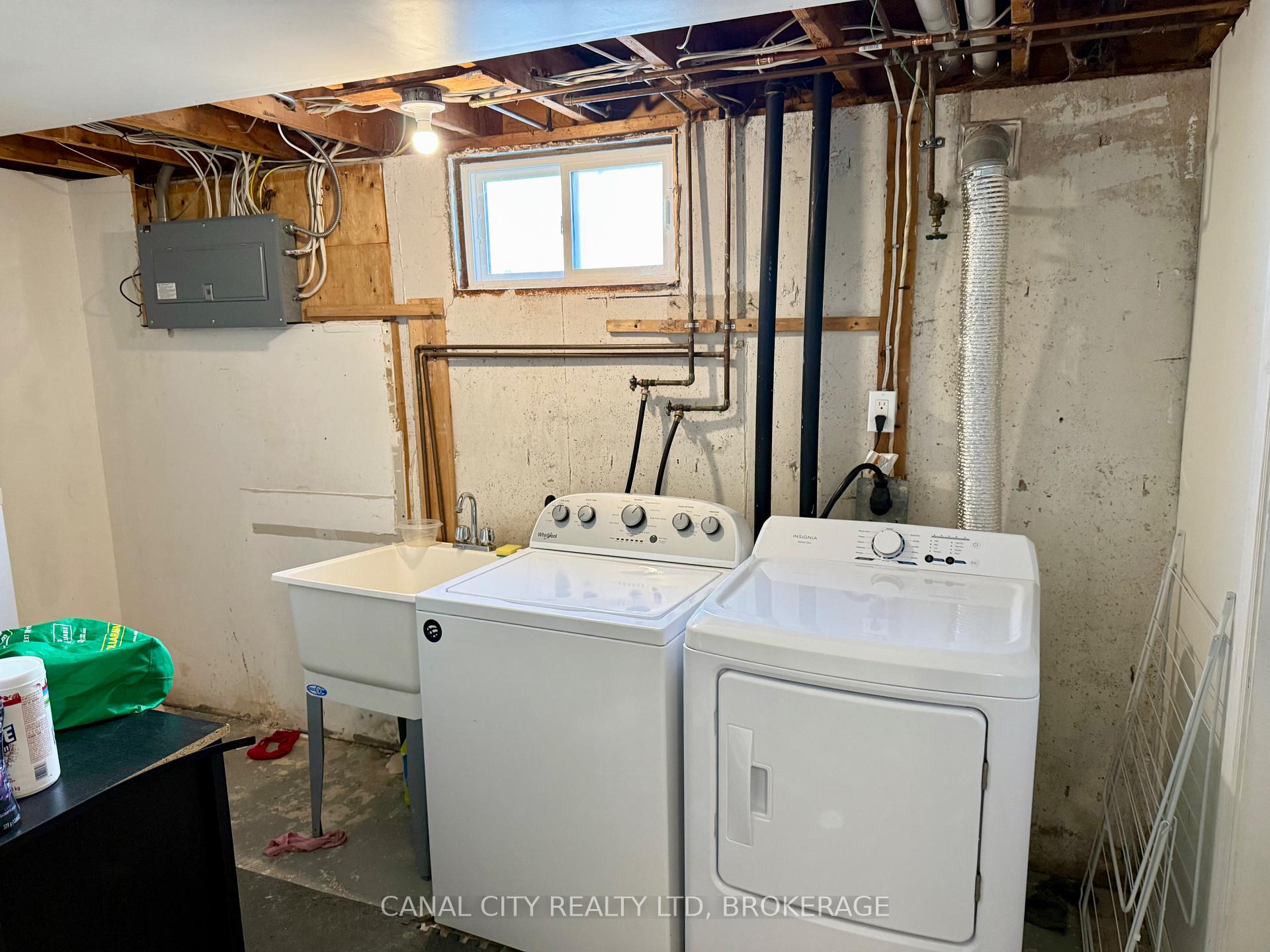 Photo 15 of 10 Baldwin Circle, Thorold, Confederation Heights — HOMEH