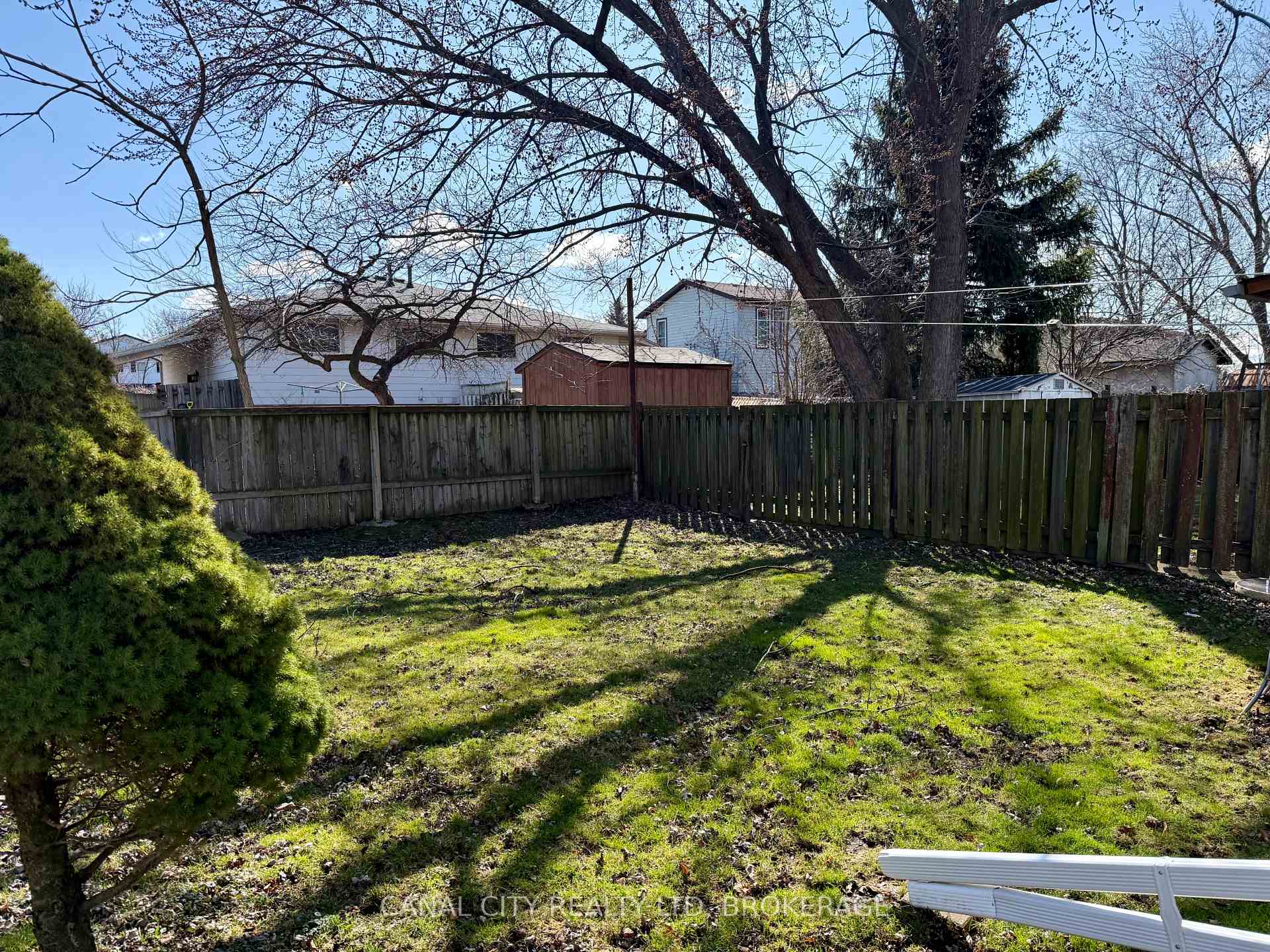 Photo 16 of 10 Baldwin Circle, Thorold, Confederation Heights — HOMEH