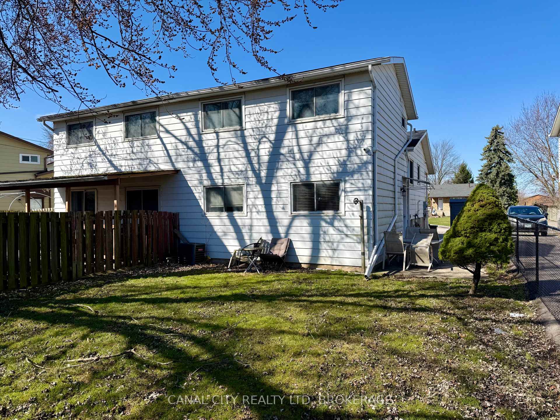 Photo 17 of 10 Baldwin Circle, Thorold, Confederation Heights — HOMEH