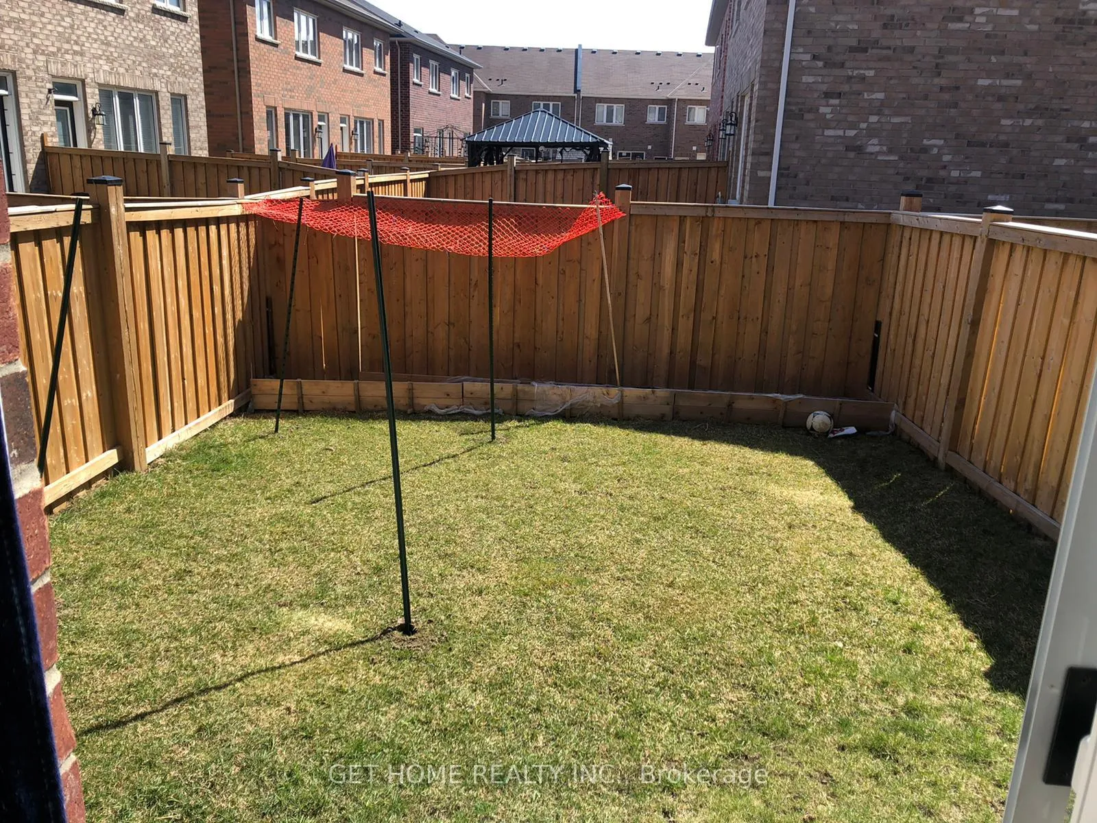 Photo 28 of 6 Baffin Crescent, Brampton, Northwest Brampton — HOMEH