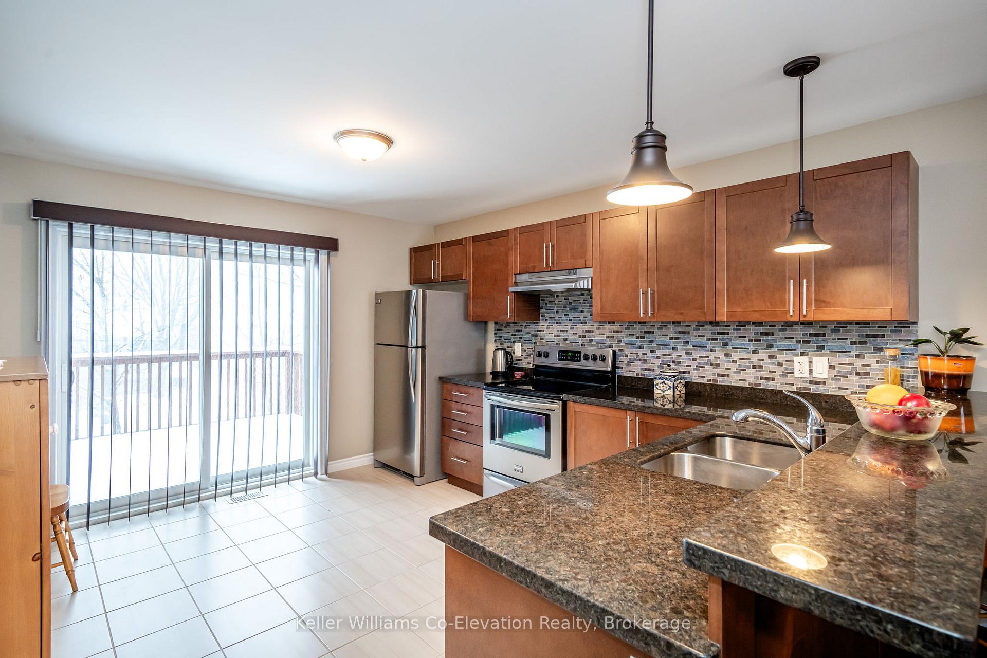 Photo 4 of 7 Sheppard Drive, Tay, Victoria Harbour — HOMEH