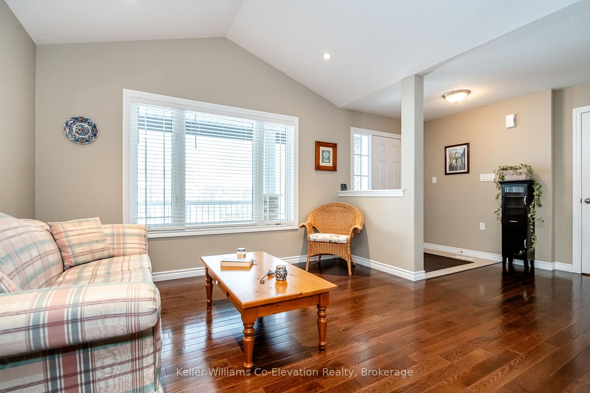 Photo 10 of 7 Sheppard Drive, Tay, Victoria Harbour — HOMEH