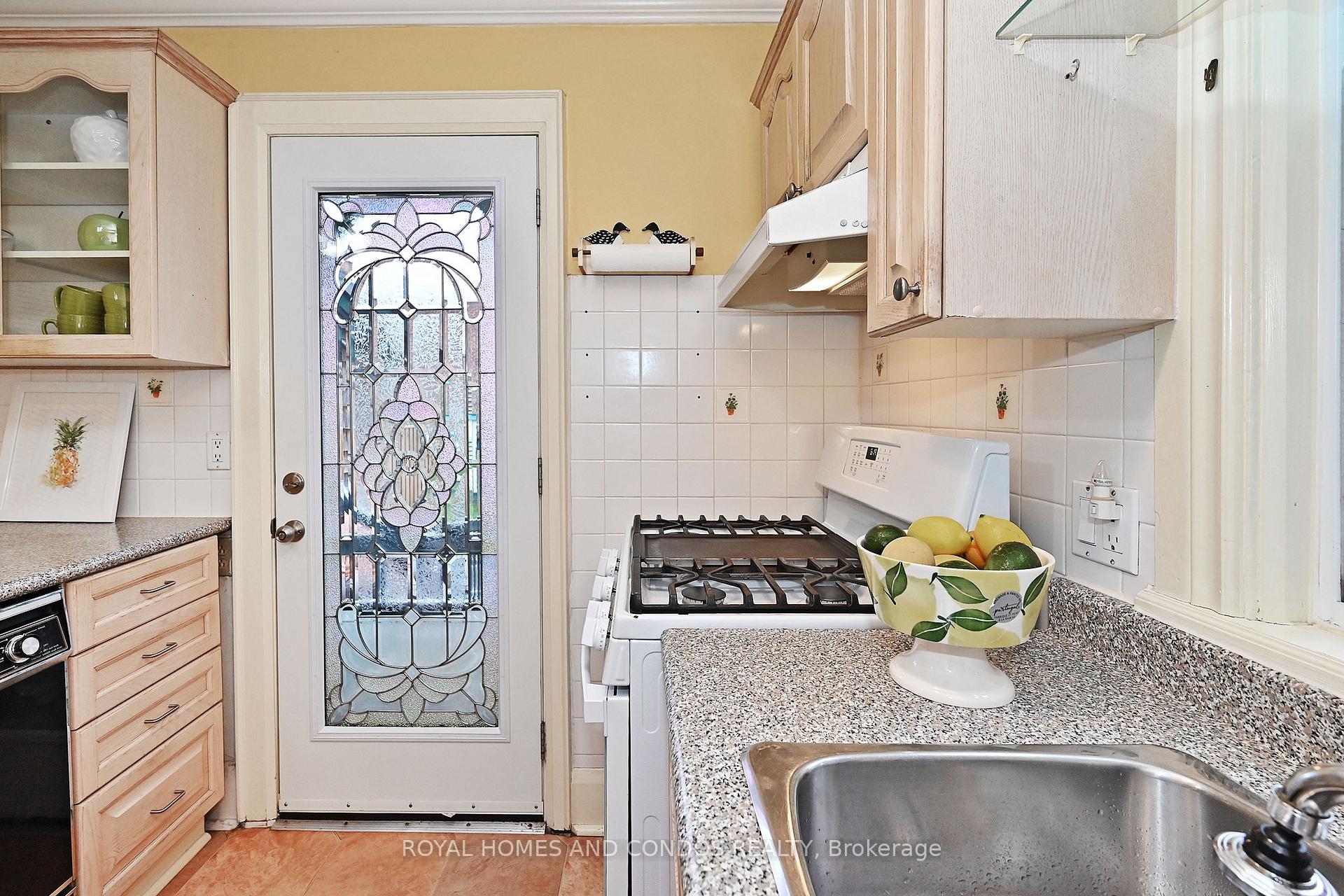 Photo 14 of 125 Dawes Road, Toronto, Crescent Town — HOMEH