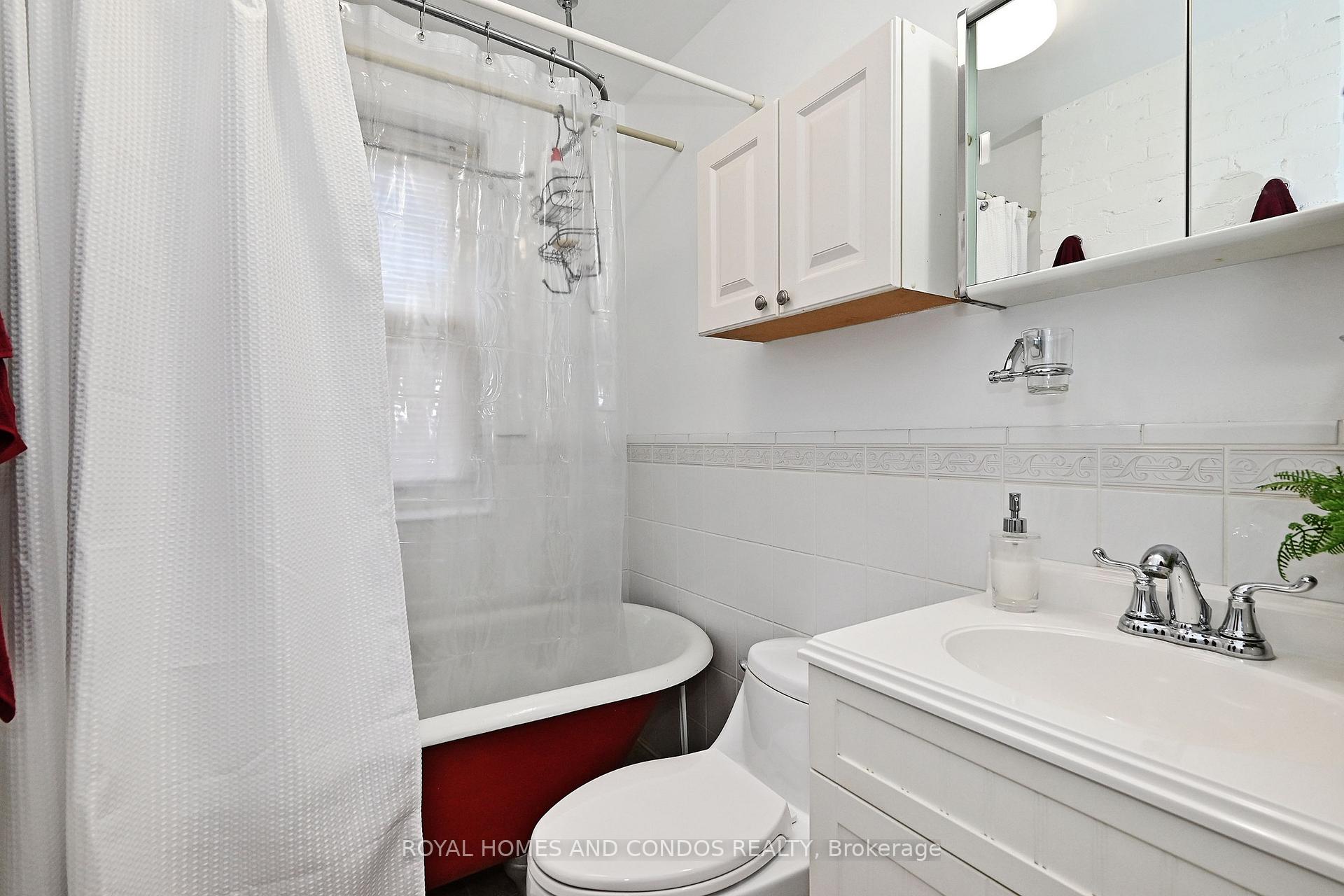 Photo 28 of 125 Dawes Road, Toronto, Crescent Town — HOMEH