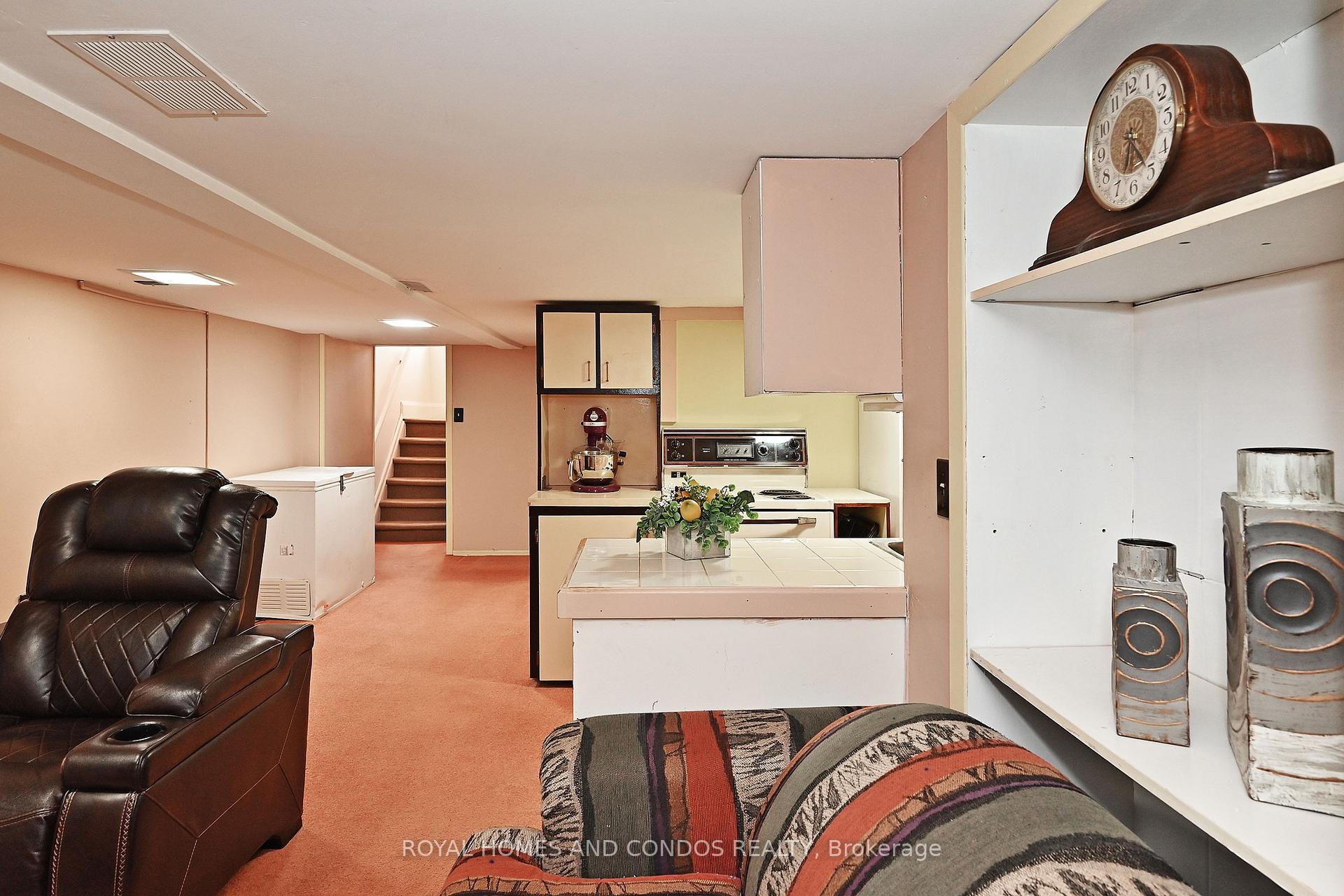 Photo 39 of 125 Dawes Road, Toronto, Crescent Town — HOMEH
