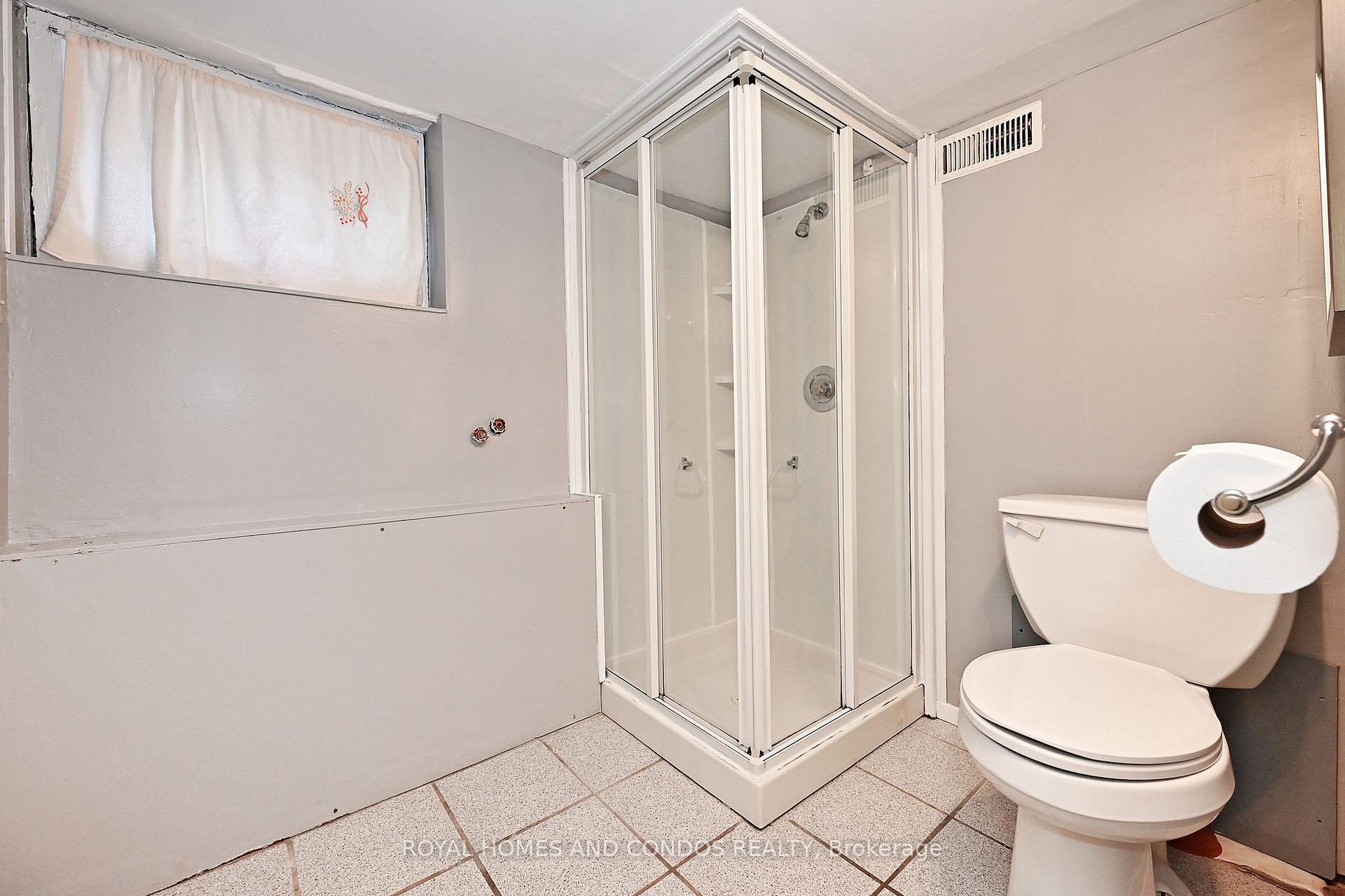 Photo 41 of 125 Dawes Road, Toronto, Crescent Town — HOMEH
