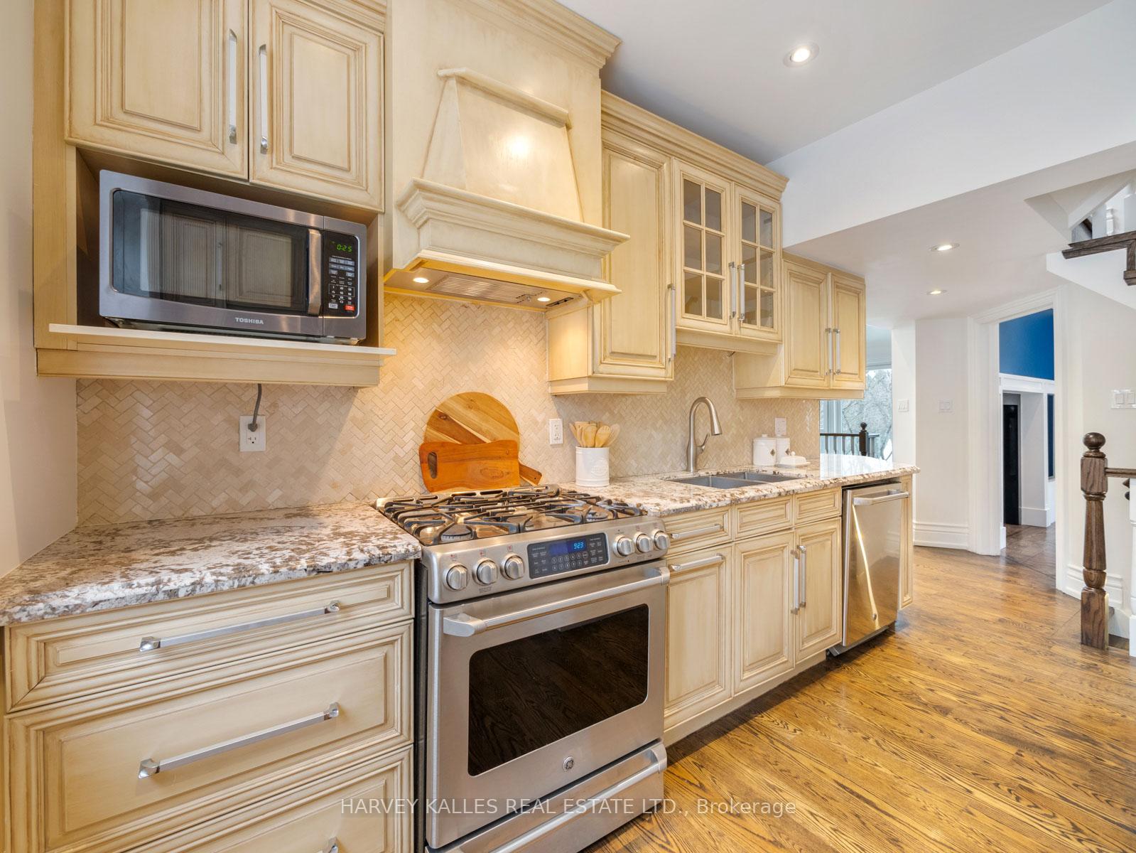 Photo 10 of 47 Glengowan Road, Toronto, Lawrence Park South — HOMEH