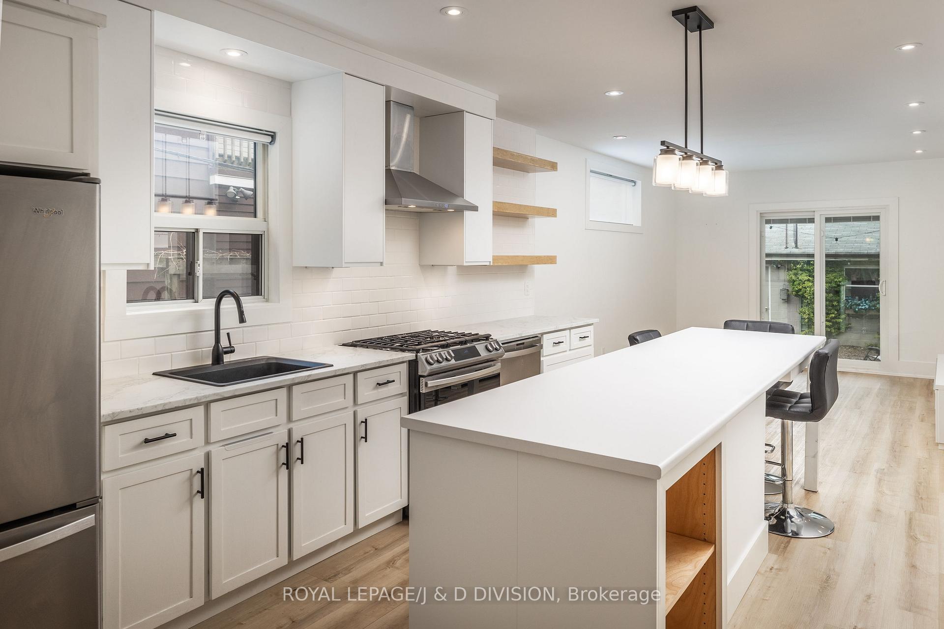 Photo 5 of Unit Main, 278 Markham Street, Toronto, Trinity-Bellwoods — HOMEH